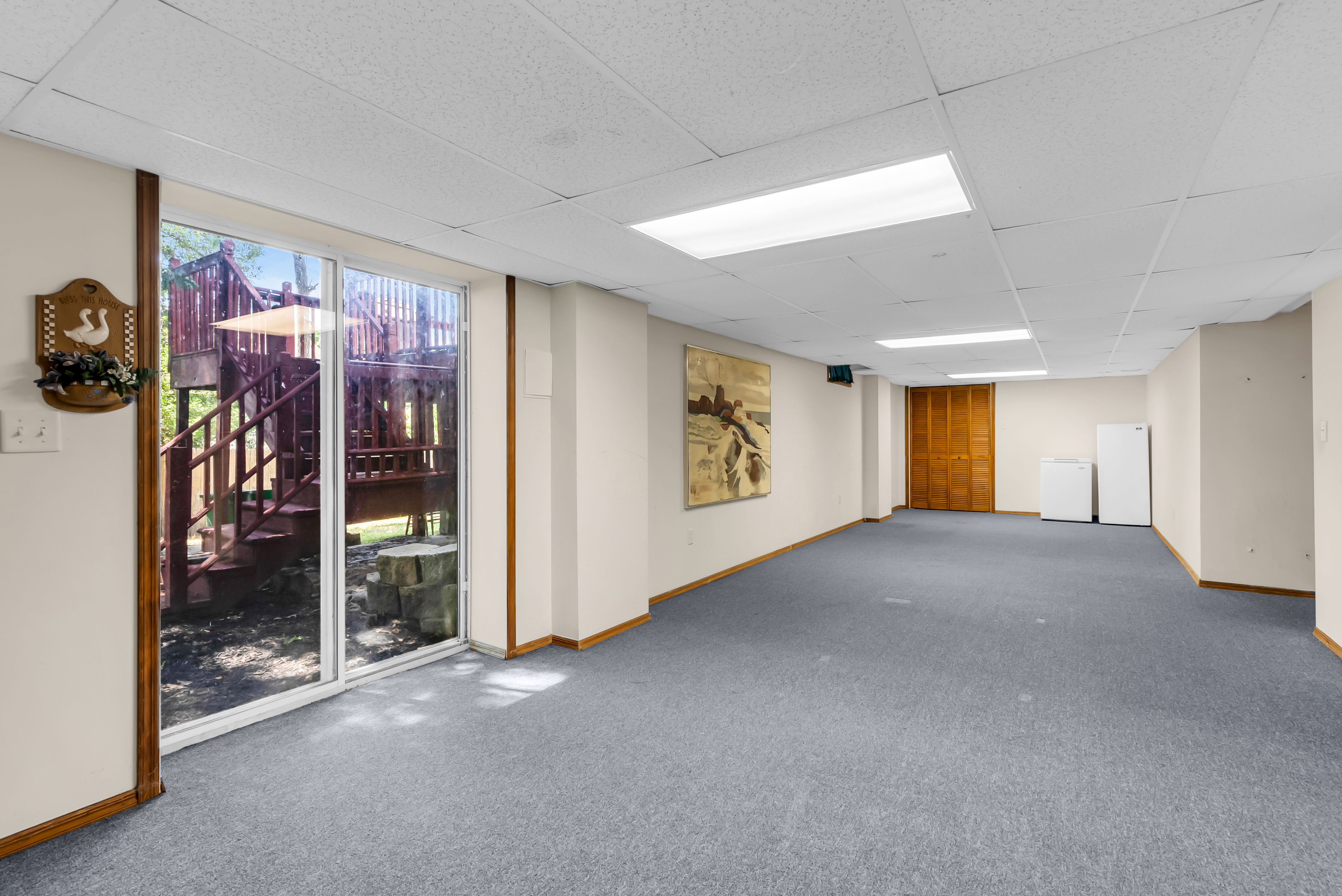  Woodland Hills Colonial Opportunity - 物件實景
