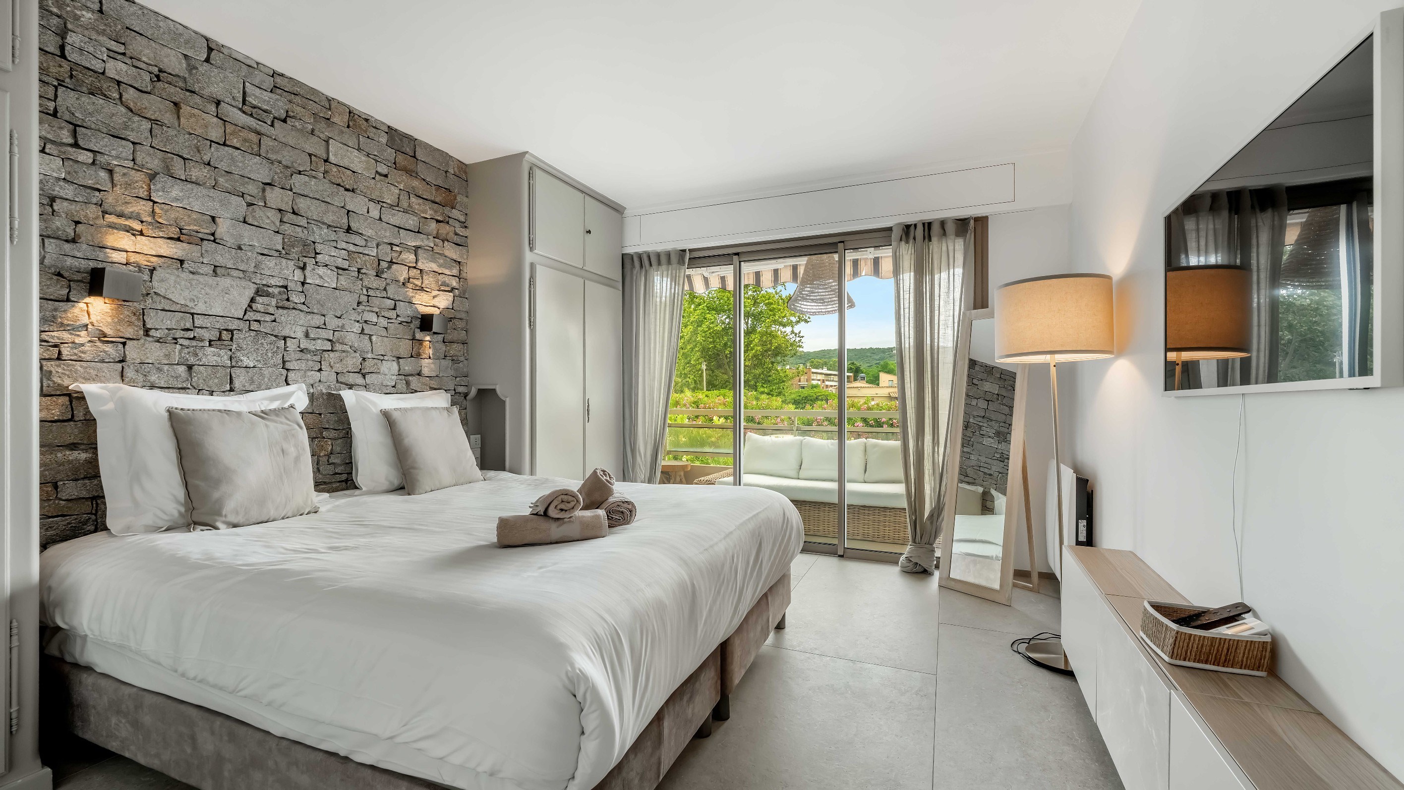  Waterfront 3 bedrooms apartment with private beach access near Saint-Tropez vil… - 物件實景
