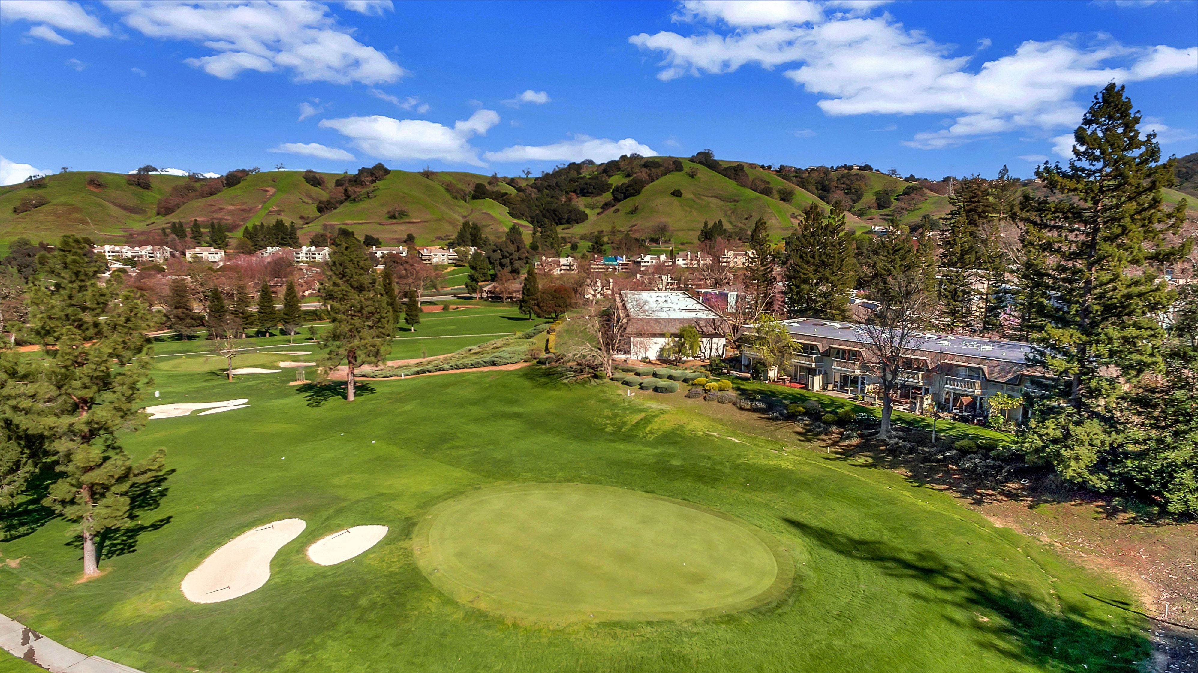  Light-Filled Rossmoor Retreat with Resort-Style Living - 物件實景