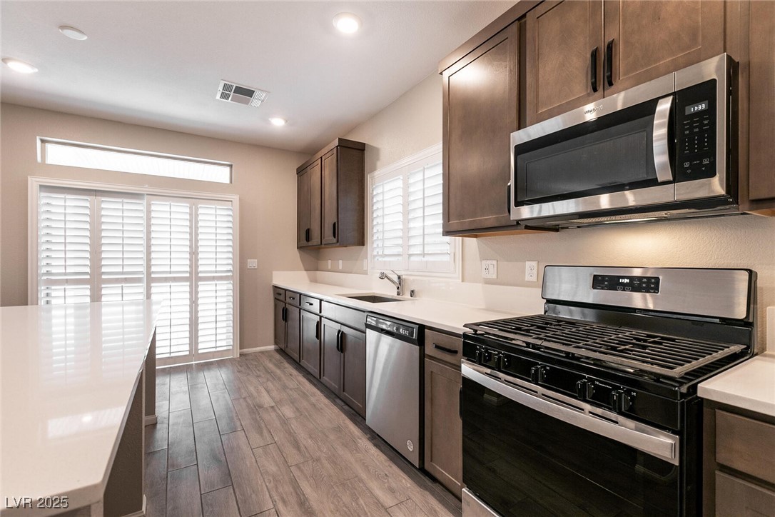 Las Vegas, Nevada, 89141, United States, 3 Bedrooms Bedrooms, ,2 BathroomsBathrooms,Residential,For Sale,1988109