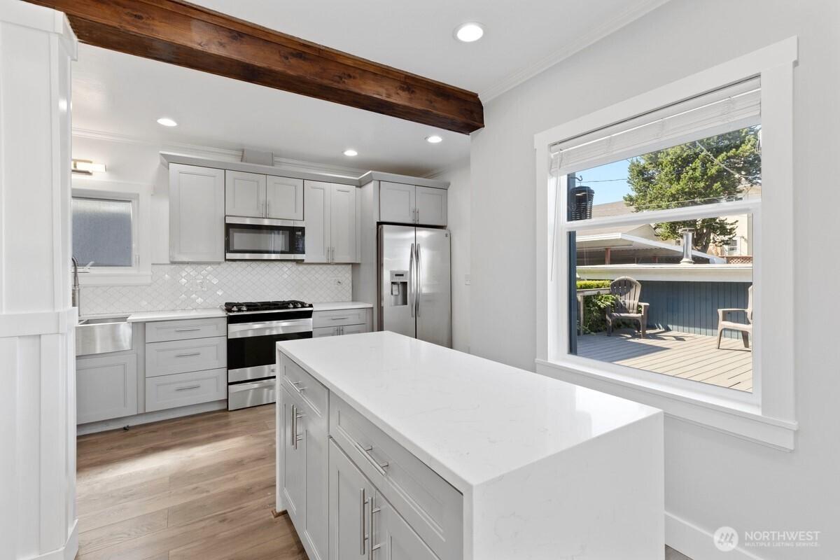 TACOMA, Washington, 98407, United States, 3 Bedrooms Bedrooms, ,3 BathroomsBathrooms,Residential,For Sale,1900882