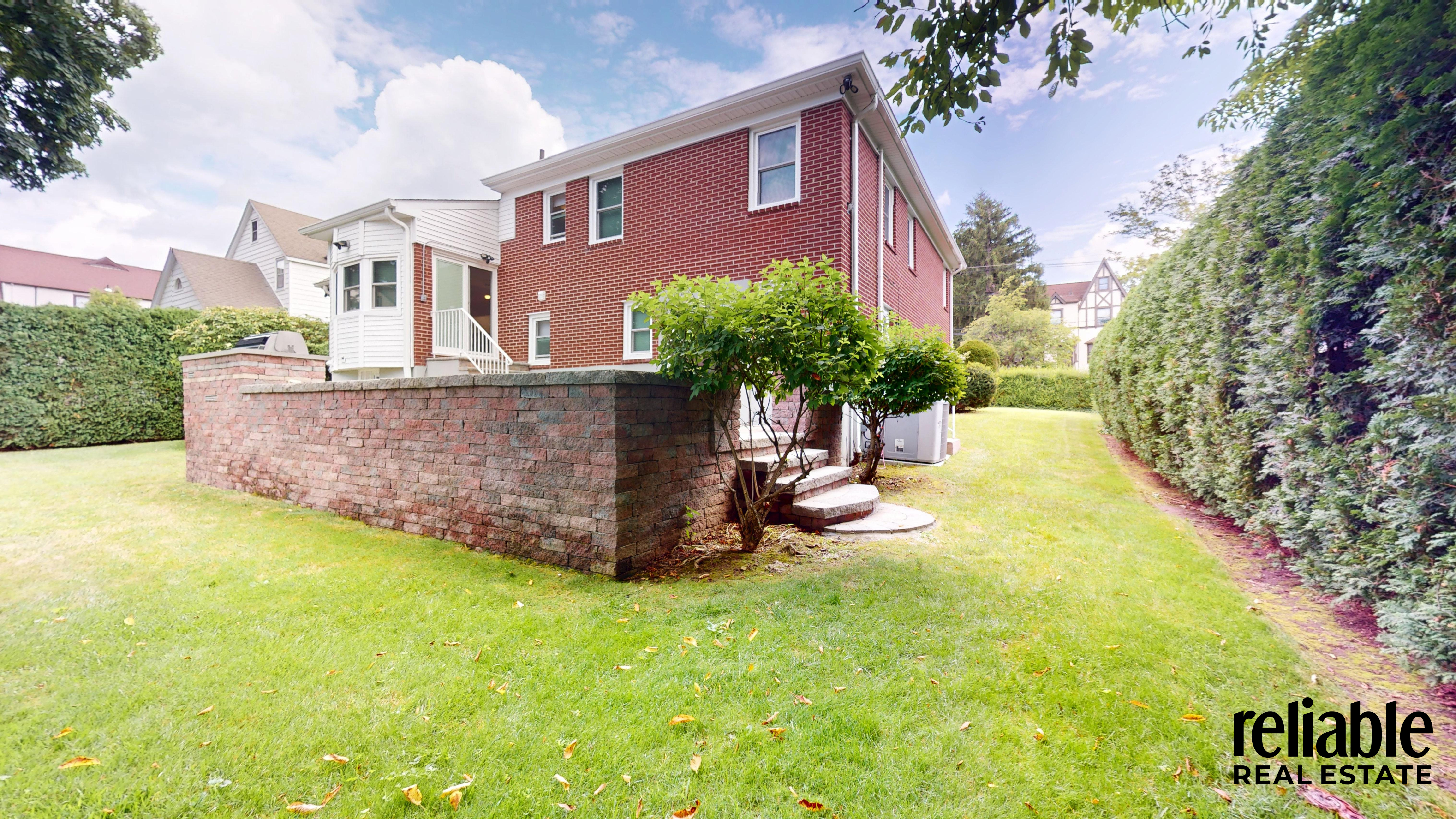 Tuckahoe, New York, 10707, United States, 4 Bedrooms Bedrooms, ,4 BathroomsBathrooms,Residential,For Sale,1941679