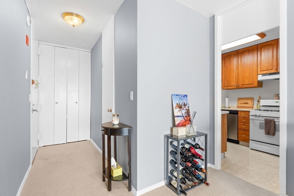 Boston, Massachusetts, 02110, United States, 1 Bedroom Bedrooms, ,1 BathroomBathrooms,Residential,For Sale,2030295