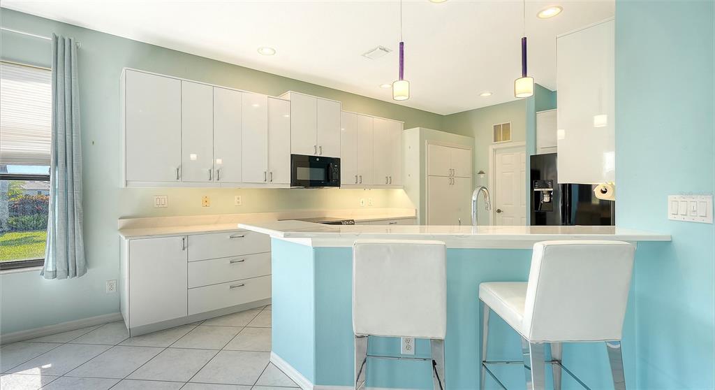 Sarasota, Florida, 34243, United States, 3 Bedrooms Bedrooms, ,2 BathroomsBathrooms,Residential,For Sale,1998856