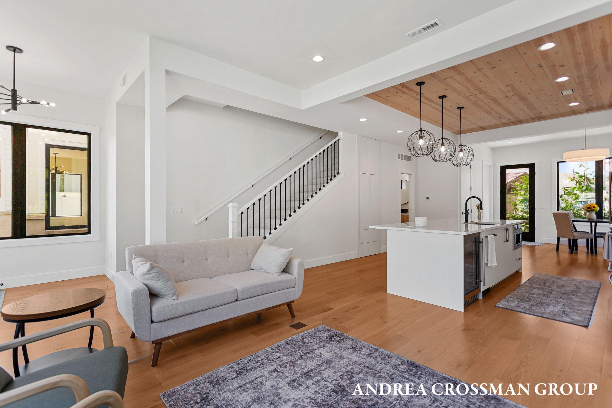 South Haven, Michigan, 49090, United States, 3 Bedrooms Bedrooms, ,3 BathroomsBathrooms,Residential,For Sale,1987692