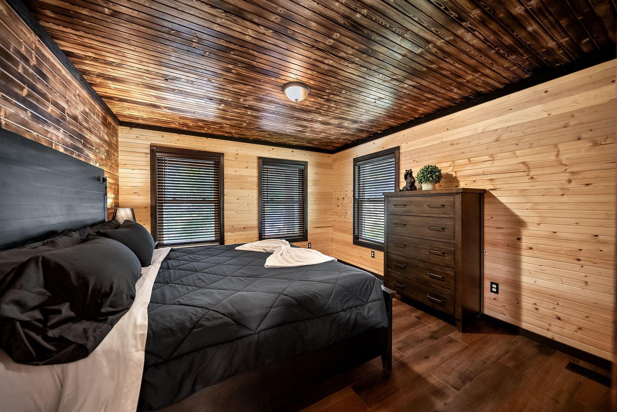 Rockbridge, Ohio, 43149, United States, 4 Bedrooms Bedrooms, ,3 BathroomsBathrooms,Residential,For Sale,1947972