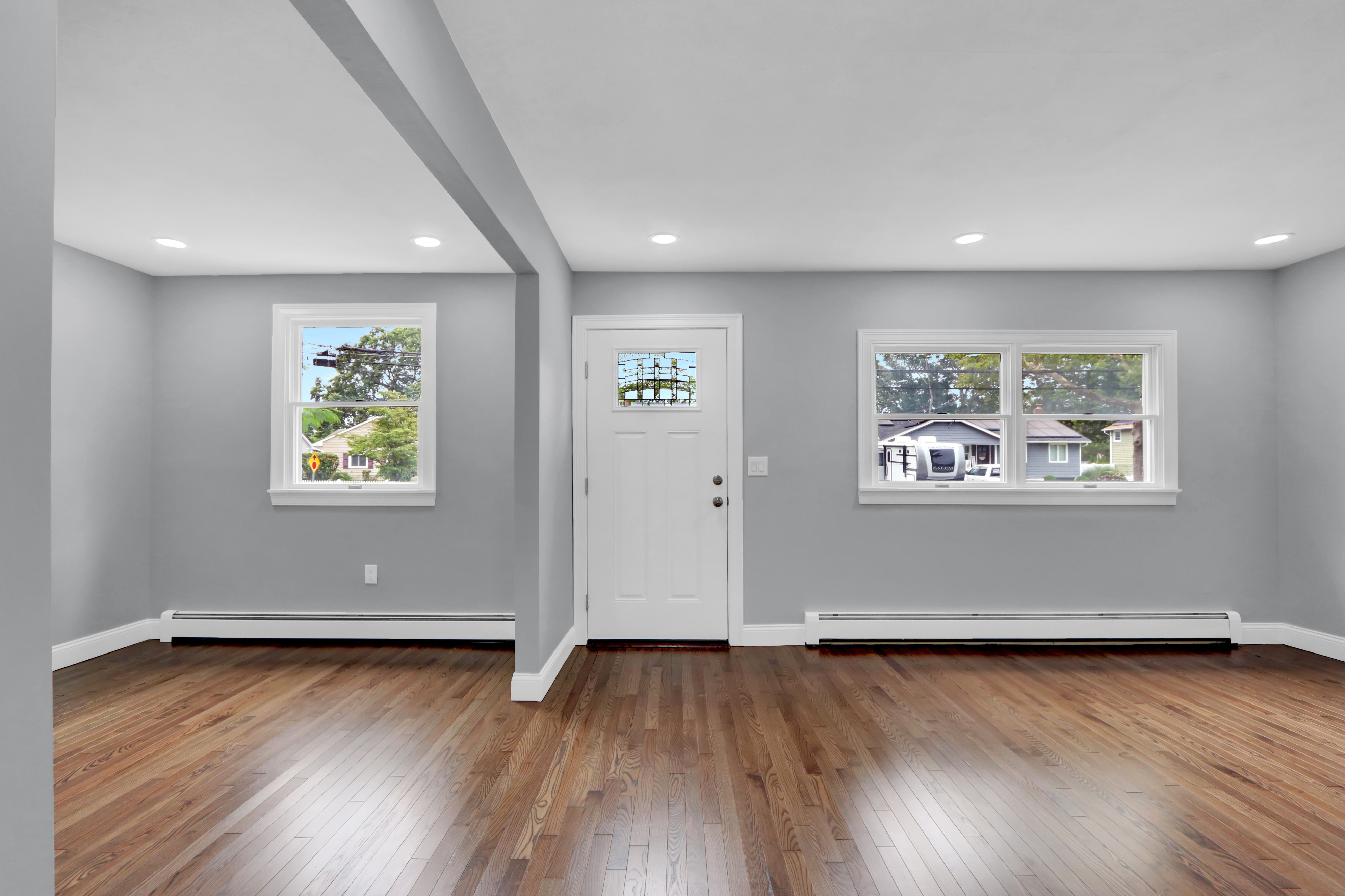 West Islip, New York, 11795, United States, 3 Bedrooms Bedrooms, ,2 BathroomsBathrooms,Residential,For Sale,1920311