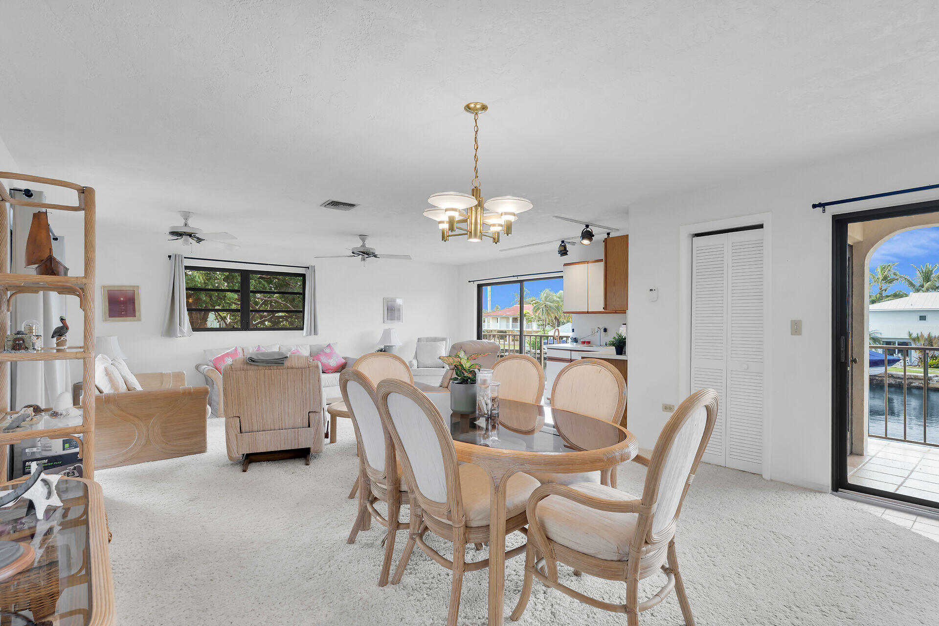 ISLAMORADA, Florida, 33036, United States, 2 Bedrooms Bedrooms, ,2 BathroomsBathrooms,Residential,For Sale,1988156