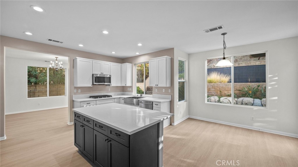 Corona, California, 92883, United States, 4 Bedrooms Bedrooms, ,4 BathroomsBathrooms,Residential,For Sale,2005311