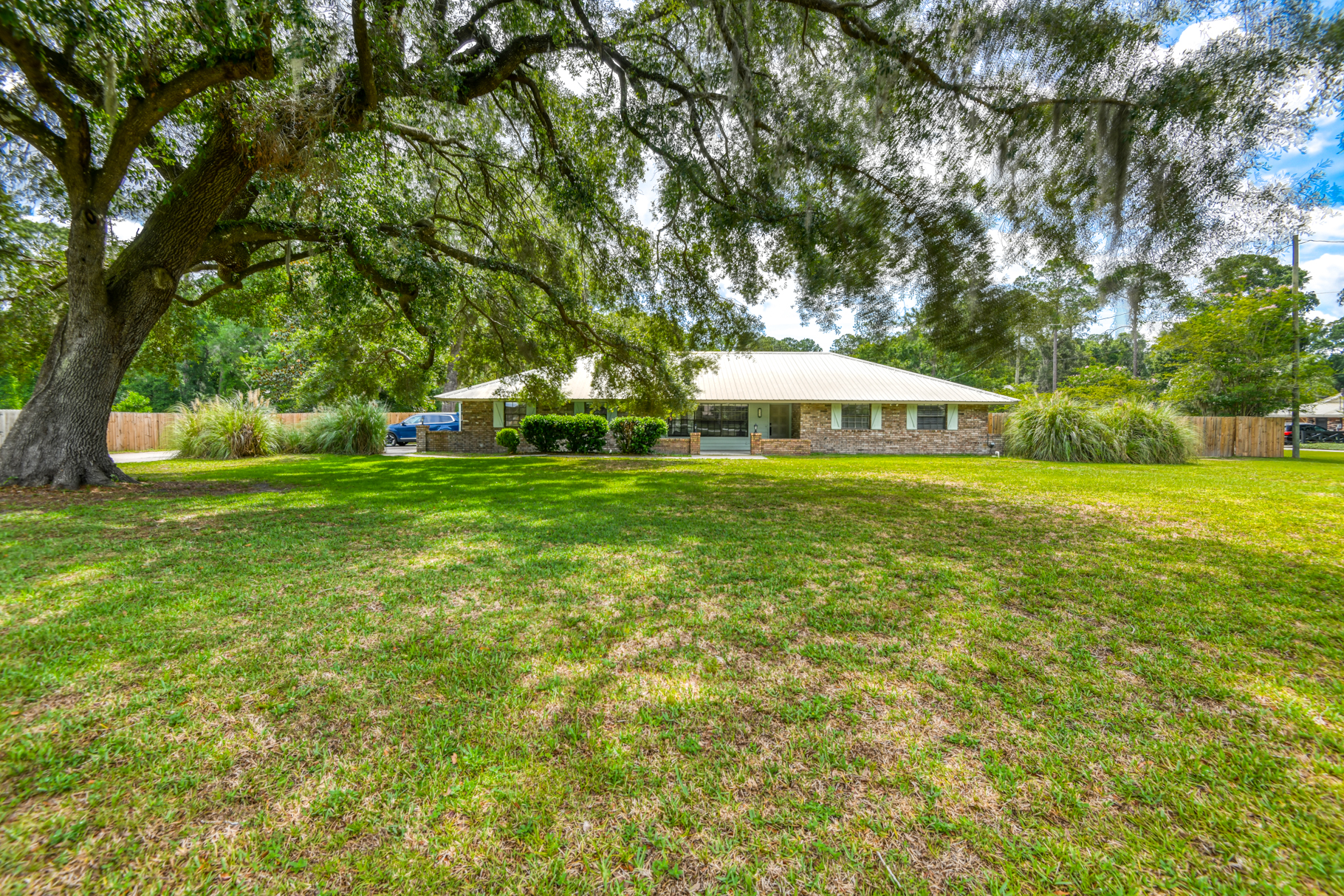 Palatka, Florida, 32177, United States, 4 Bedrooms Bedrooms, ,3 BathroomsBathrooms,Residential,For Sale,1865874
