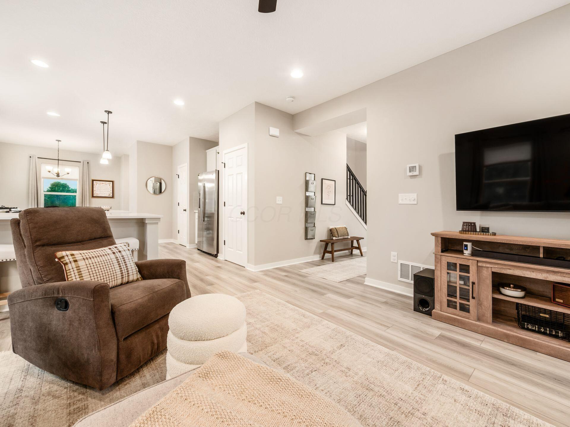 Powell, Ohio, 43065, United States, 3 Bedrooms Bedrooms, ,3 BathroomsBathrooms,Residential,For Sale,1970894