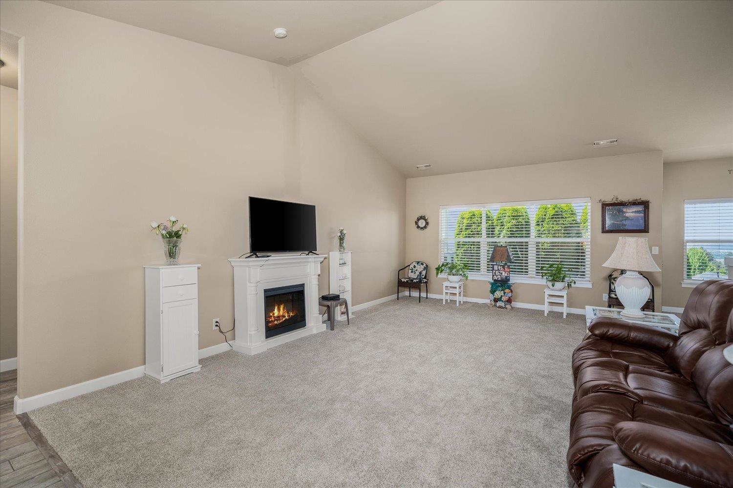 Liberty Lake, Washington, 99019, United States, 4 Bedrooms Bedrooms, ,2 BathroomsBathrooms,Residential,For Sale,1856112