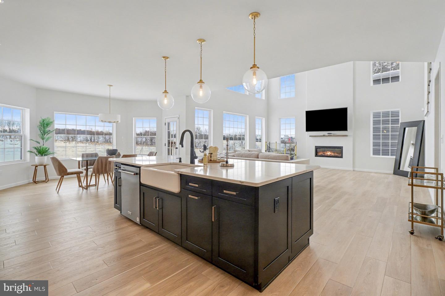 York, Pennsylvania, 17403, United States, 5 Bedrooms Bedrooms, ,6 BathroomsBathrooms,Residential,For Sale,2003251