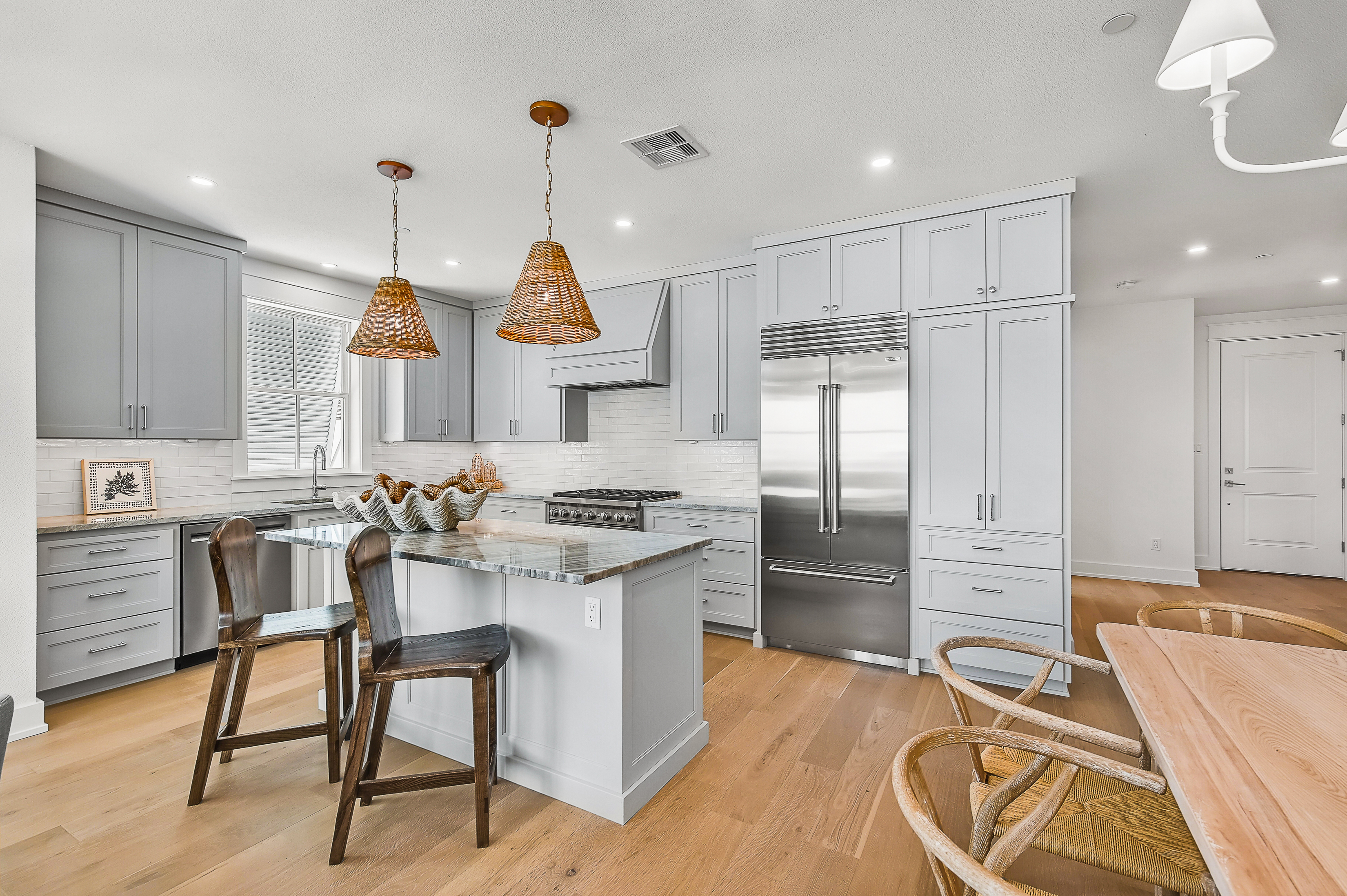  Coastal Elegance Meets Waterfront Living - 物件實景