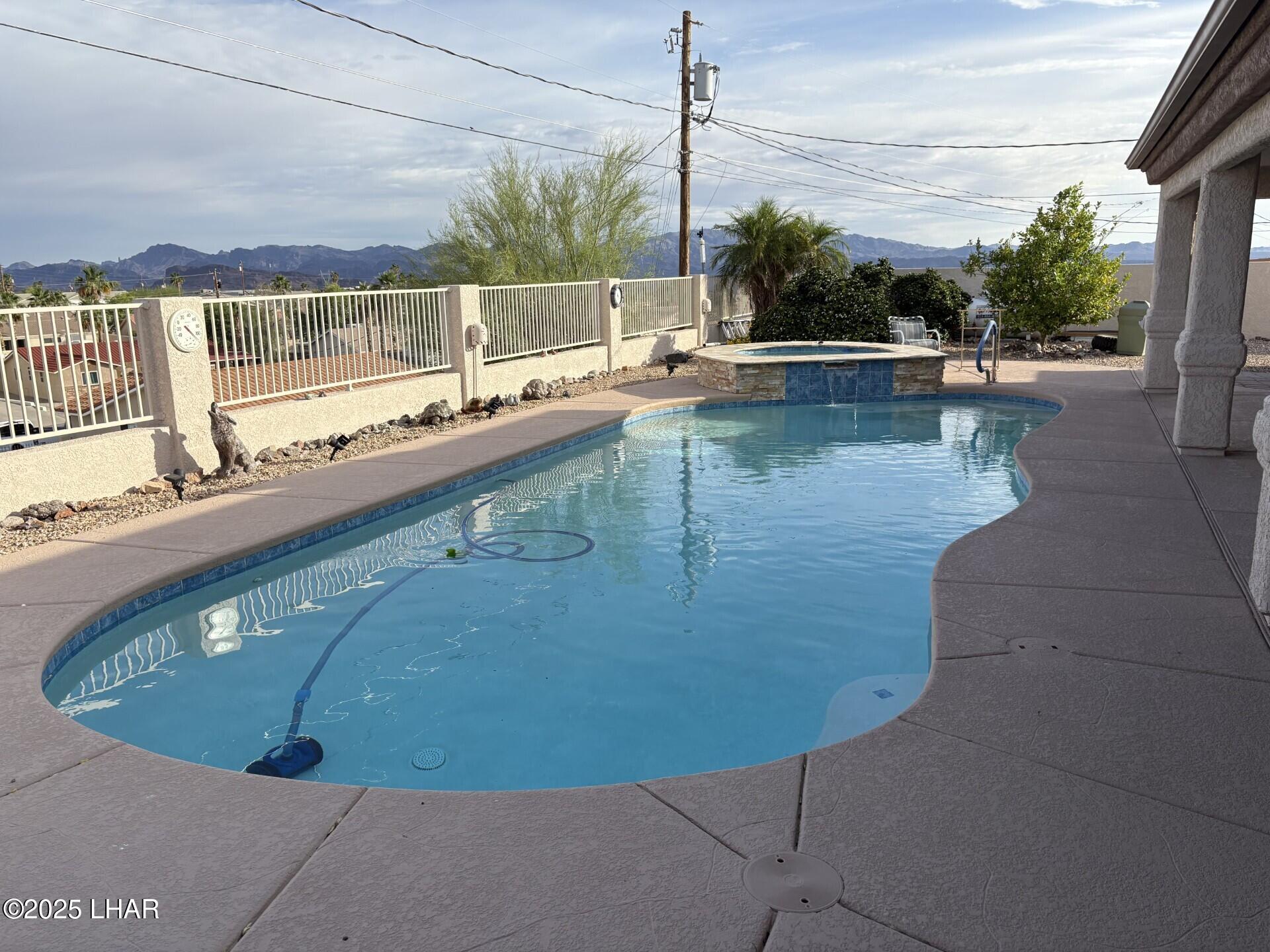 Lake Havasu City, Arizona, 86406, United States, 3 Bedrooms Bedrooms, ,1 BathroomBathrooms,Residential,For Sale,1837475