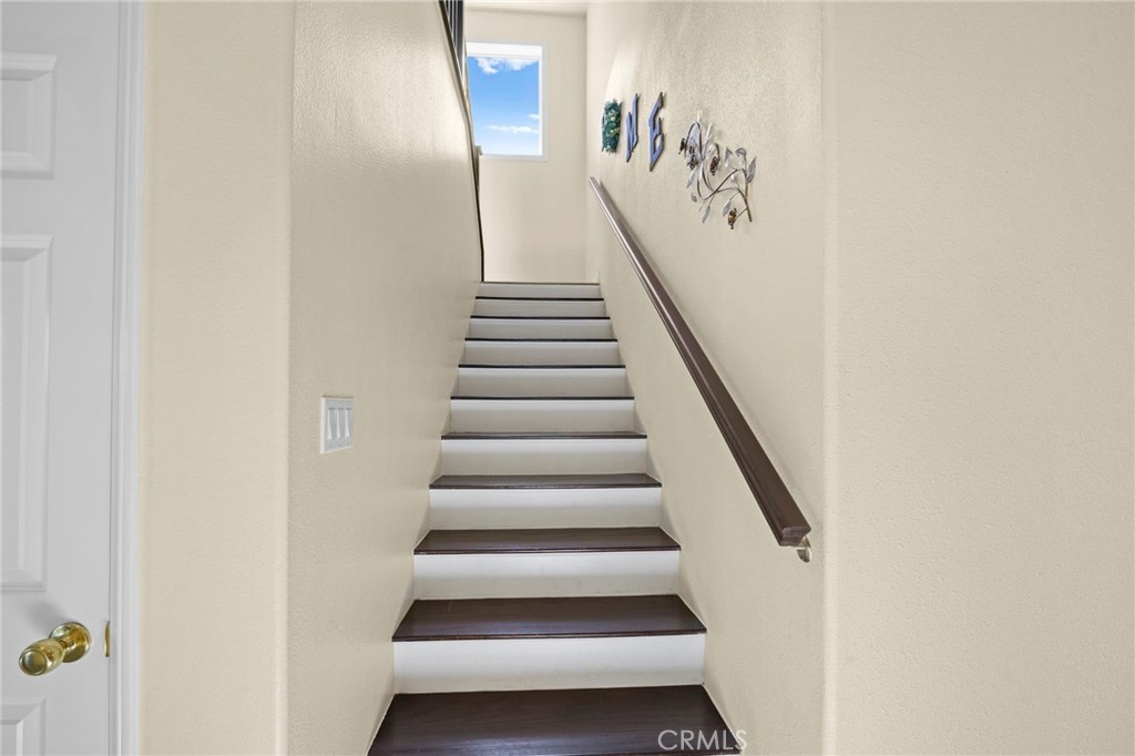 Lake Elsinore, California, 92532, United States, 5 Bedrooms Bedrooms, ,4 BathroomsBathrooms,Residential,For Sale,1989884