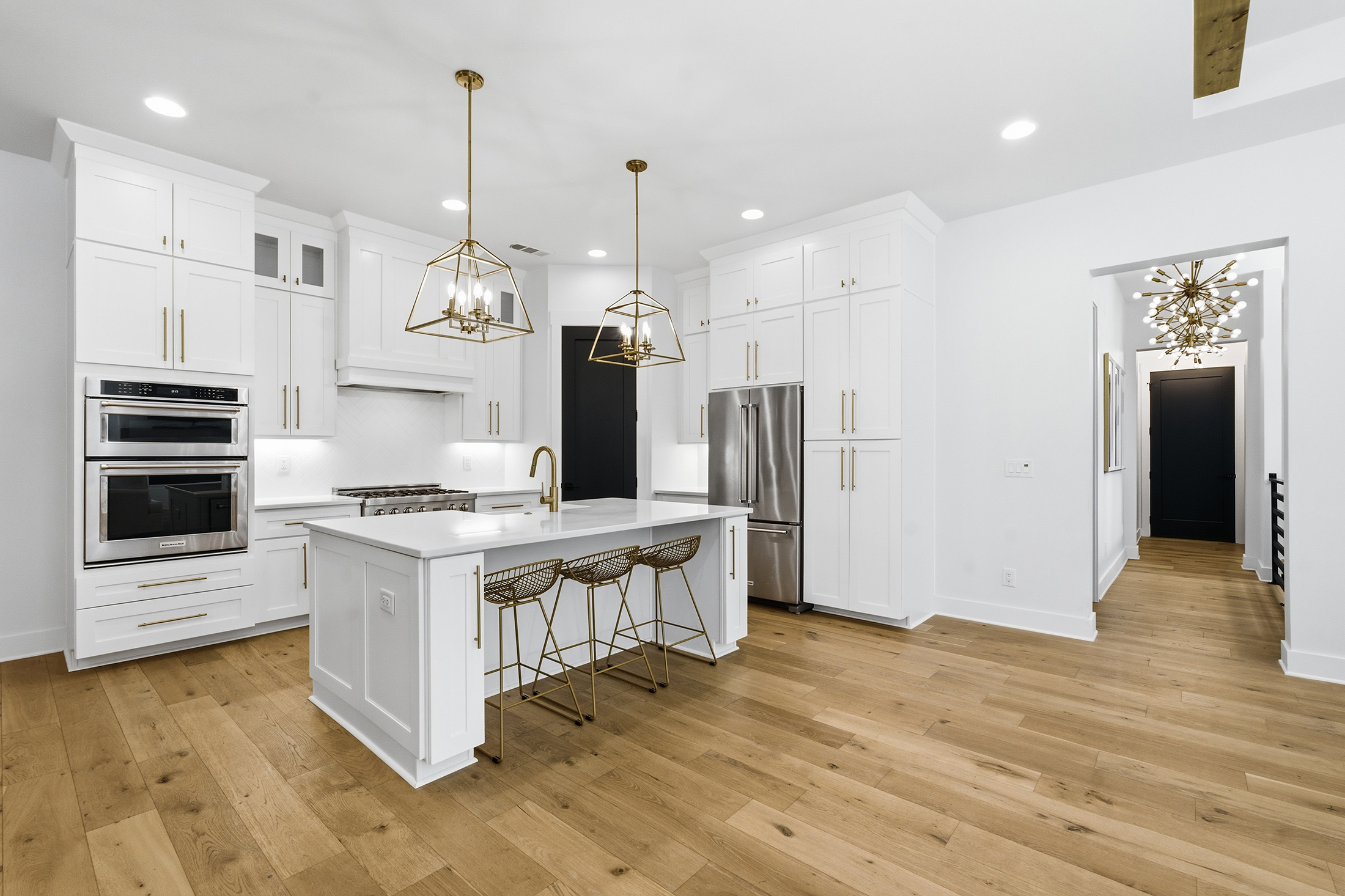  Custom Modern Farmhouse Near Downtown Woodstock - 物件實景