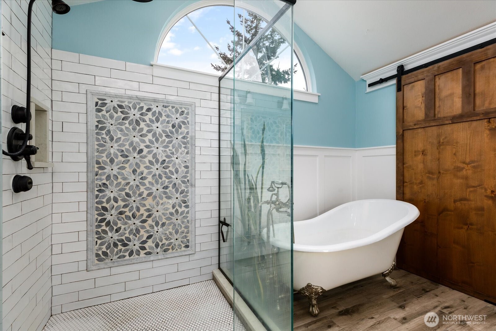 Oak Harbor, Washington, 98277, United States, 3 Bedrooms Bedrooms, ,3 BathroomsBathrooms,Residential,For Sale,1996988