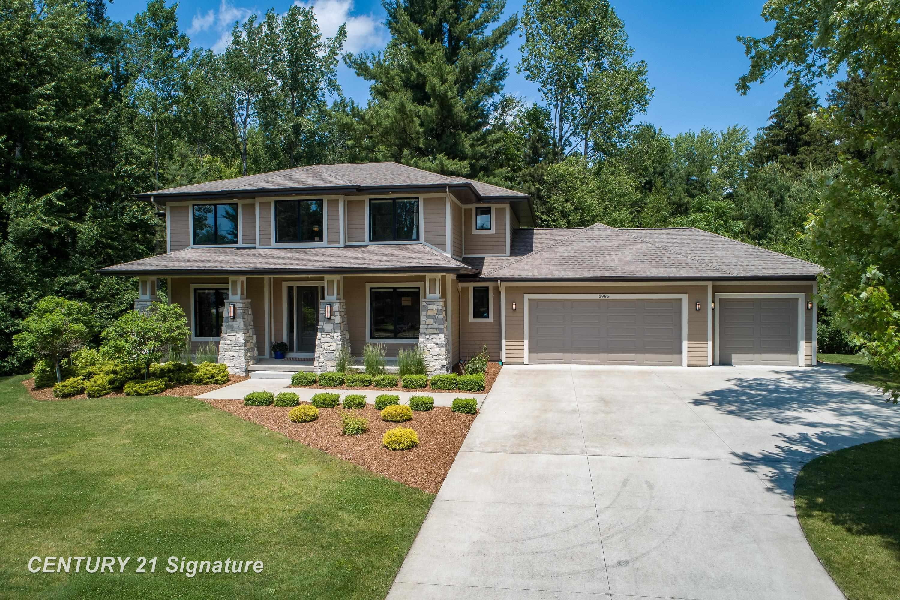 Midland, Michigan, 48642, United States, 4 Bedrooms Bedrooms, ,5 BathroomsBathrooms,Residential,For Sale,1975618