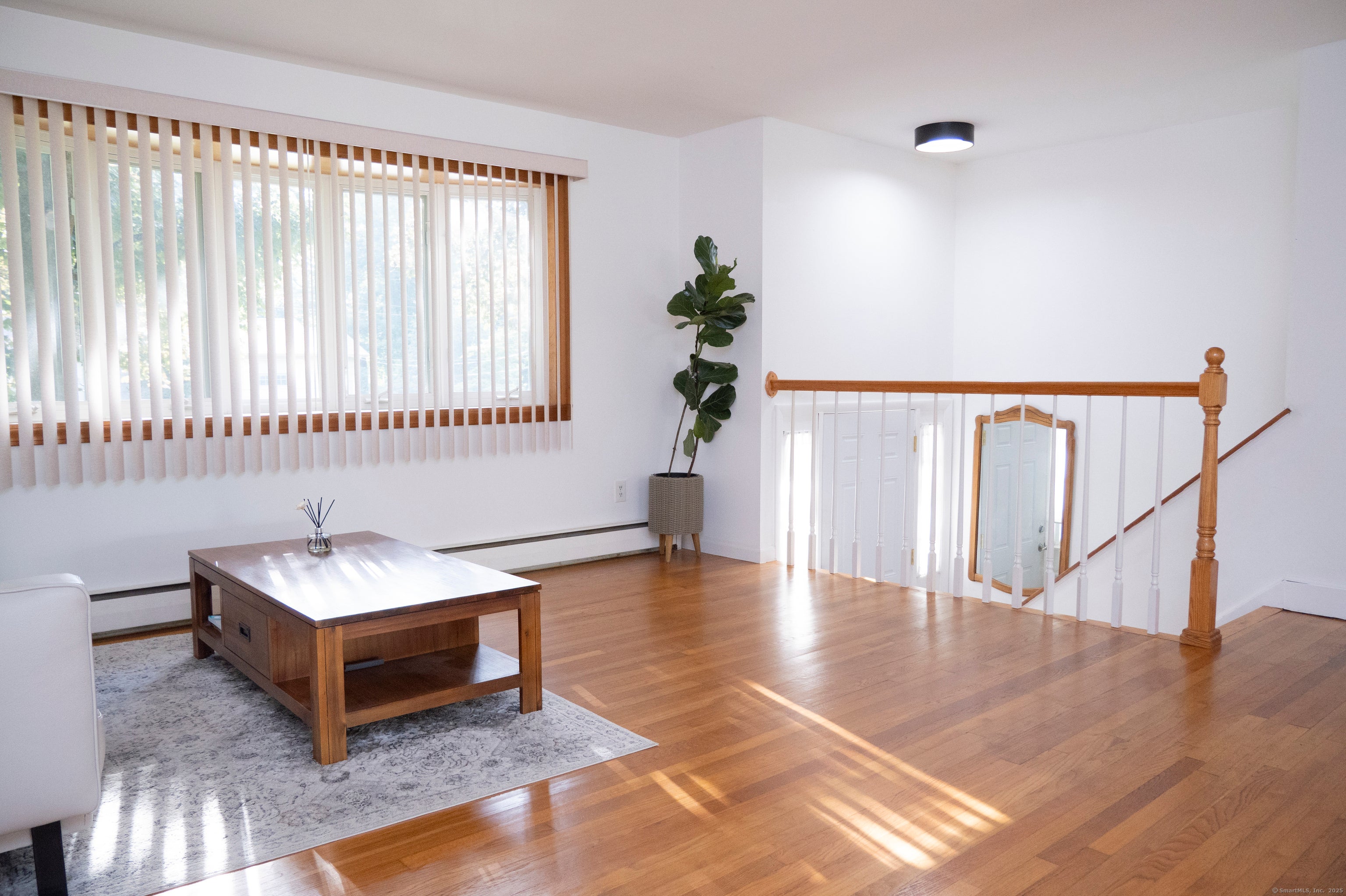 Trumbull, Connecticut, 06611, United States, 3 Bedrooms Bedrooms, ,3 BathroomsBathrooms,Residential,For Sale,1937031