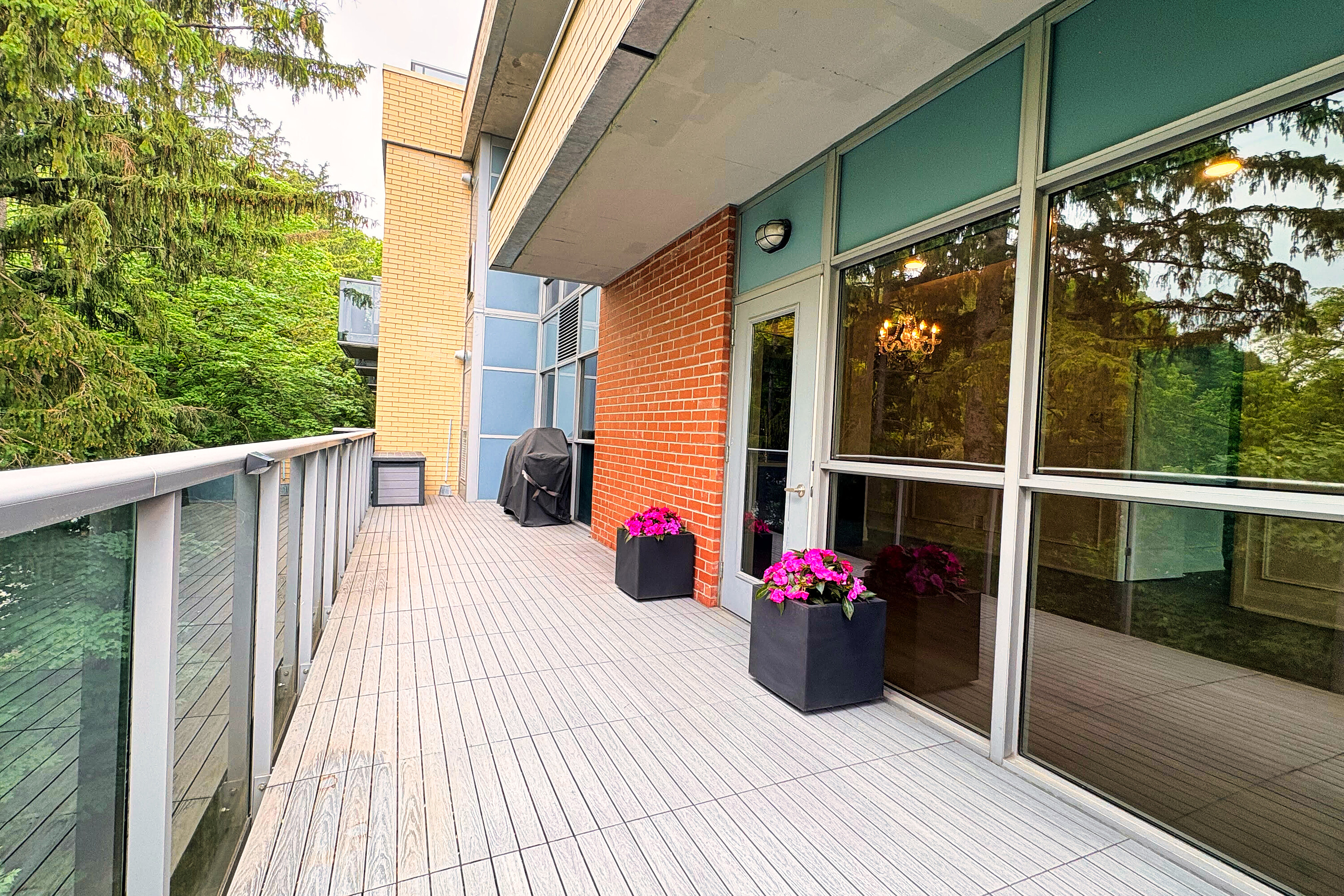  Grand Terrace in Woodbridge - 物件實景
