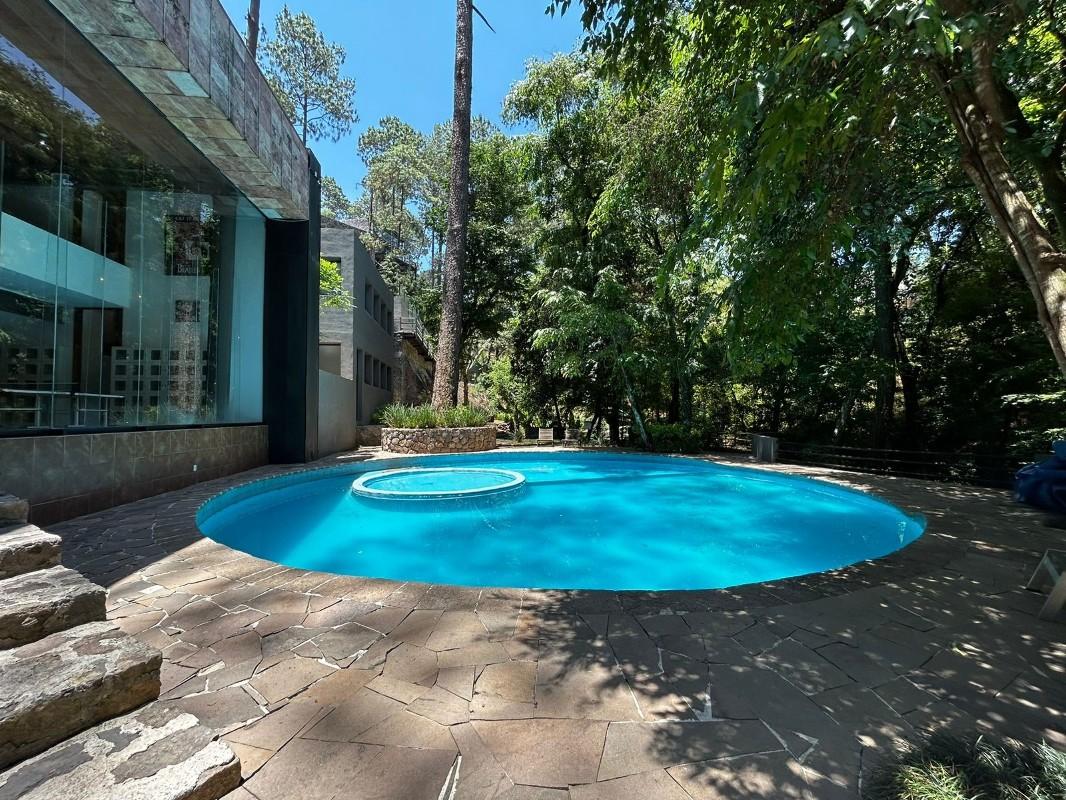 Valle de Bravo, Estado de México, 51200, Mexico, 3 Bedrooms Bedrooms, ,4 BathroomsBathrooms,Residential,For Sale,1738638