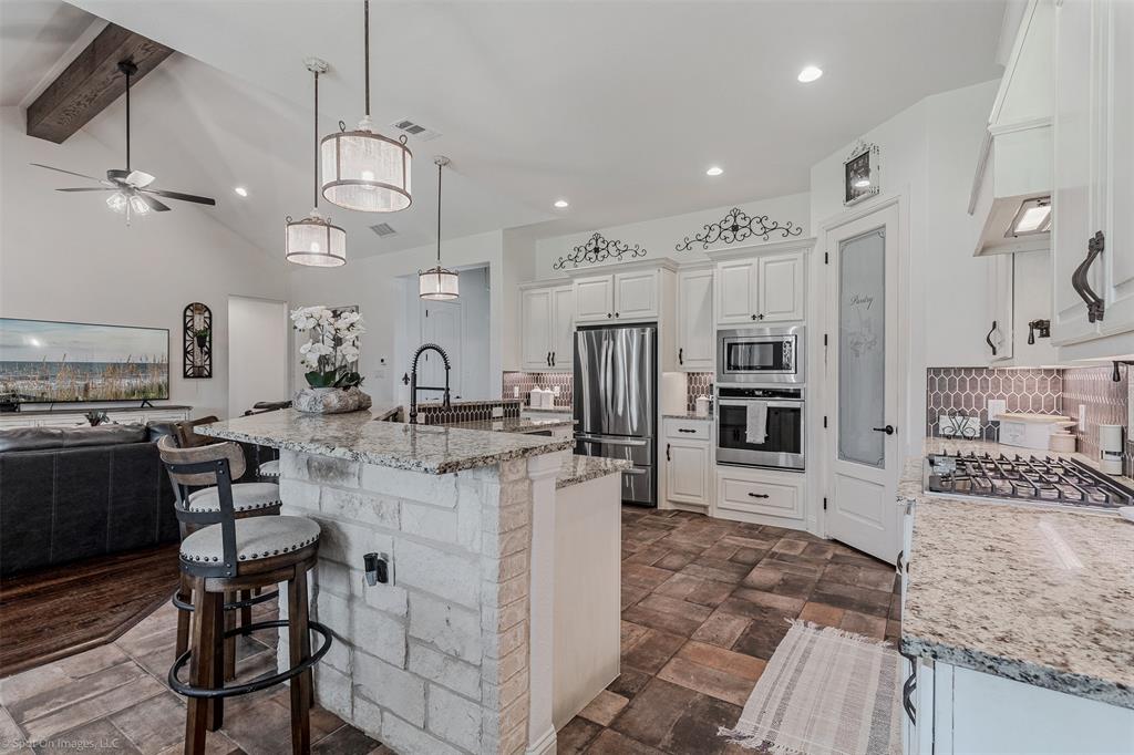 Caddo Mills, Texas, 75135, United States, 3 Bedrooms Bedrooms, ,3 BathroomsBathrooms,Residential,For Sale,1862306