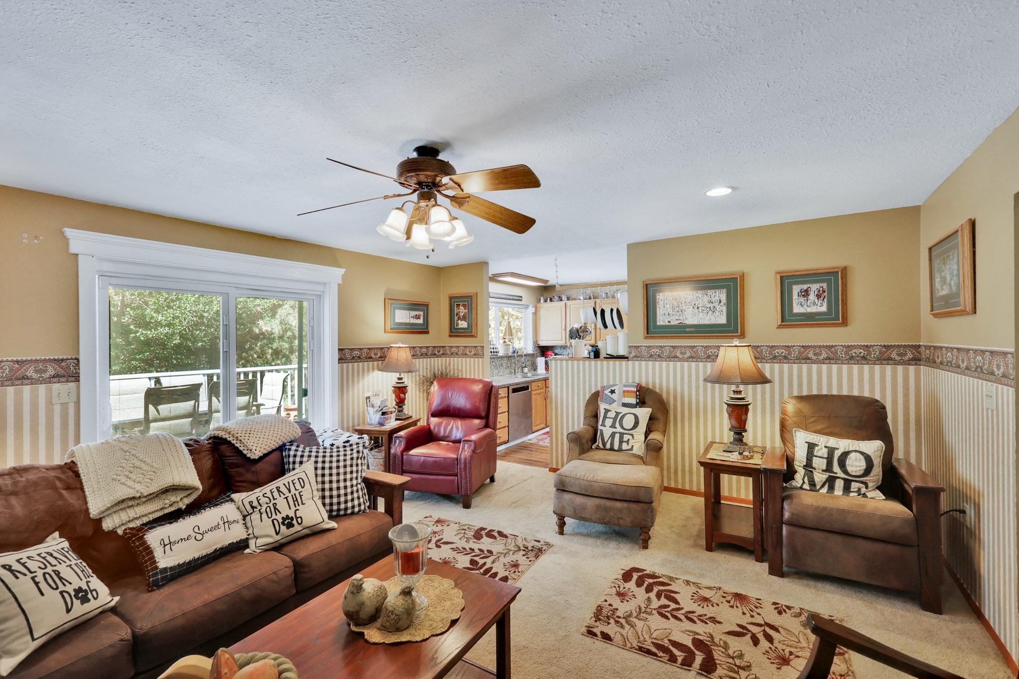 Medical Lake, Washington, 99022, United States, 5 Bedrooms Bedrooms, ,3 BathroomsBathrooms,Residential,For Sale,1901495