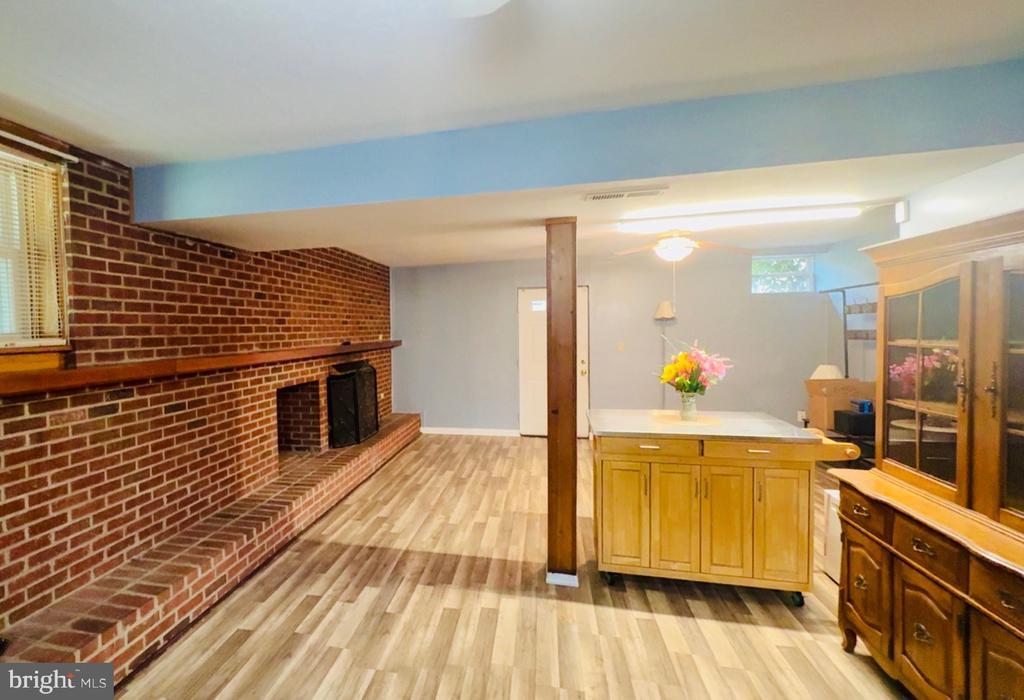 Fredericksburg, Virginia, 22407, United States, 5 Bedrooms Bedrooms, ,3 BathroomsBathrooms,Residential,For Sale,1925388
