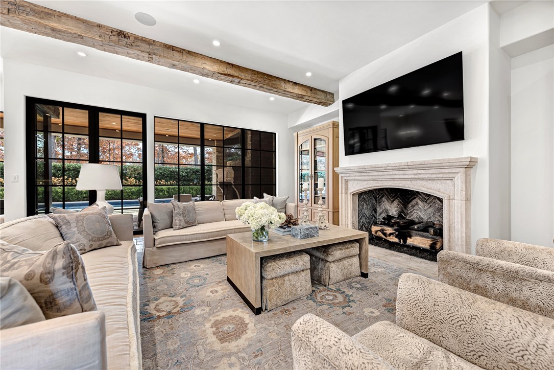 Fayetteville, Arkansas, 72704, United States, 4 Bedrooms Bedrooms, ,5 BathroomsBathrooms,Residential,For Sale,1993299