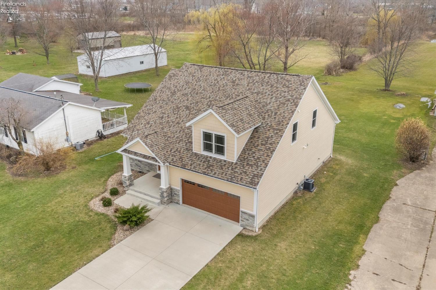 Marblehead, Ohio, 43440, United States, 4 Bedrooms Bedrooms, ,3 BathroomsBathrooms,Residential,For Sale,1921808