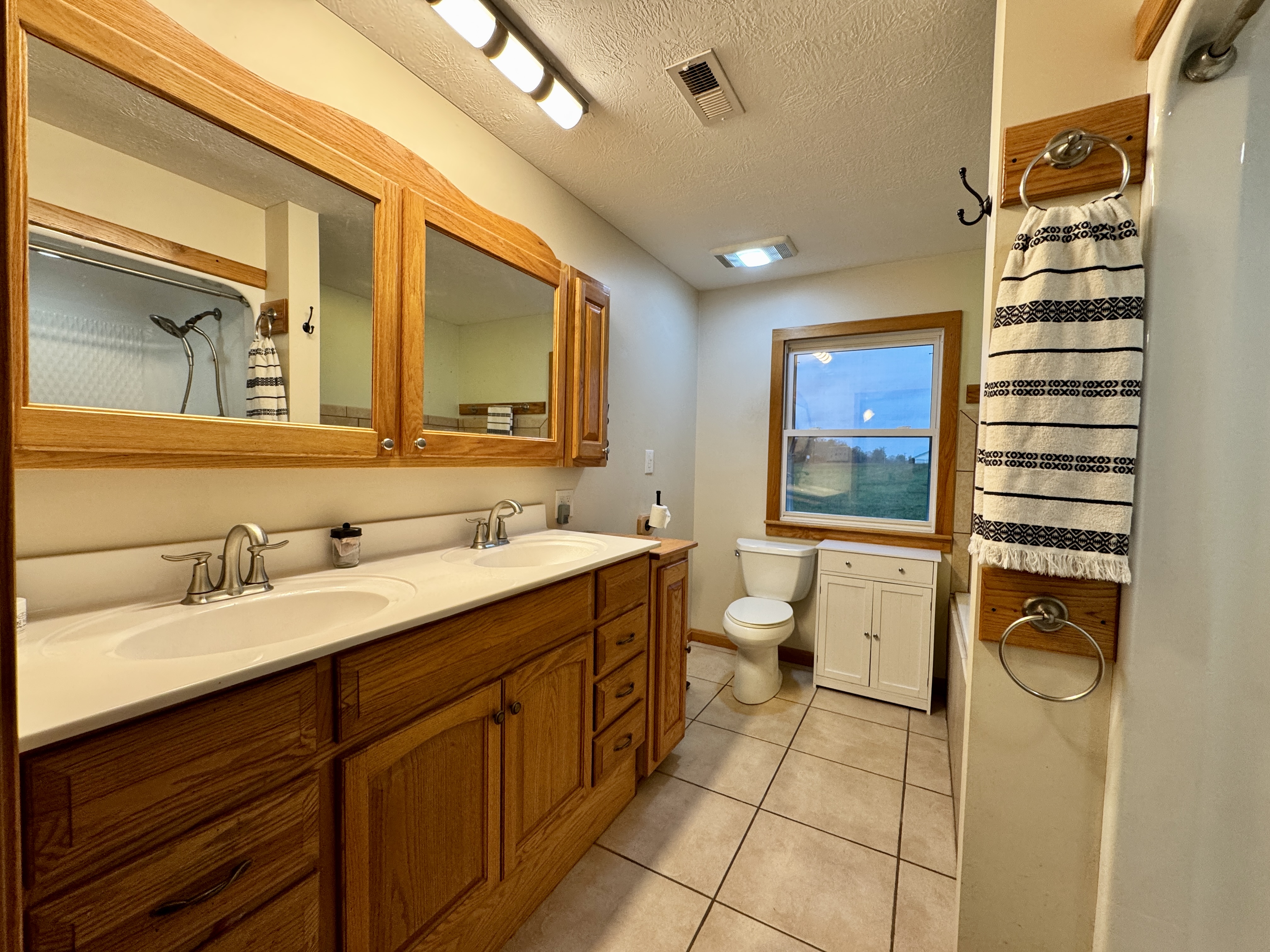 Hillsboro, Kentucky, 41049, United States, 3 Bedrooms Bedrooms, ,3 BathroomsBathrooms,Residential,For Sale,1984101