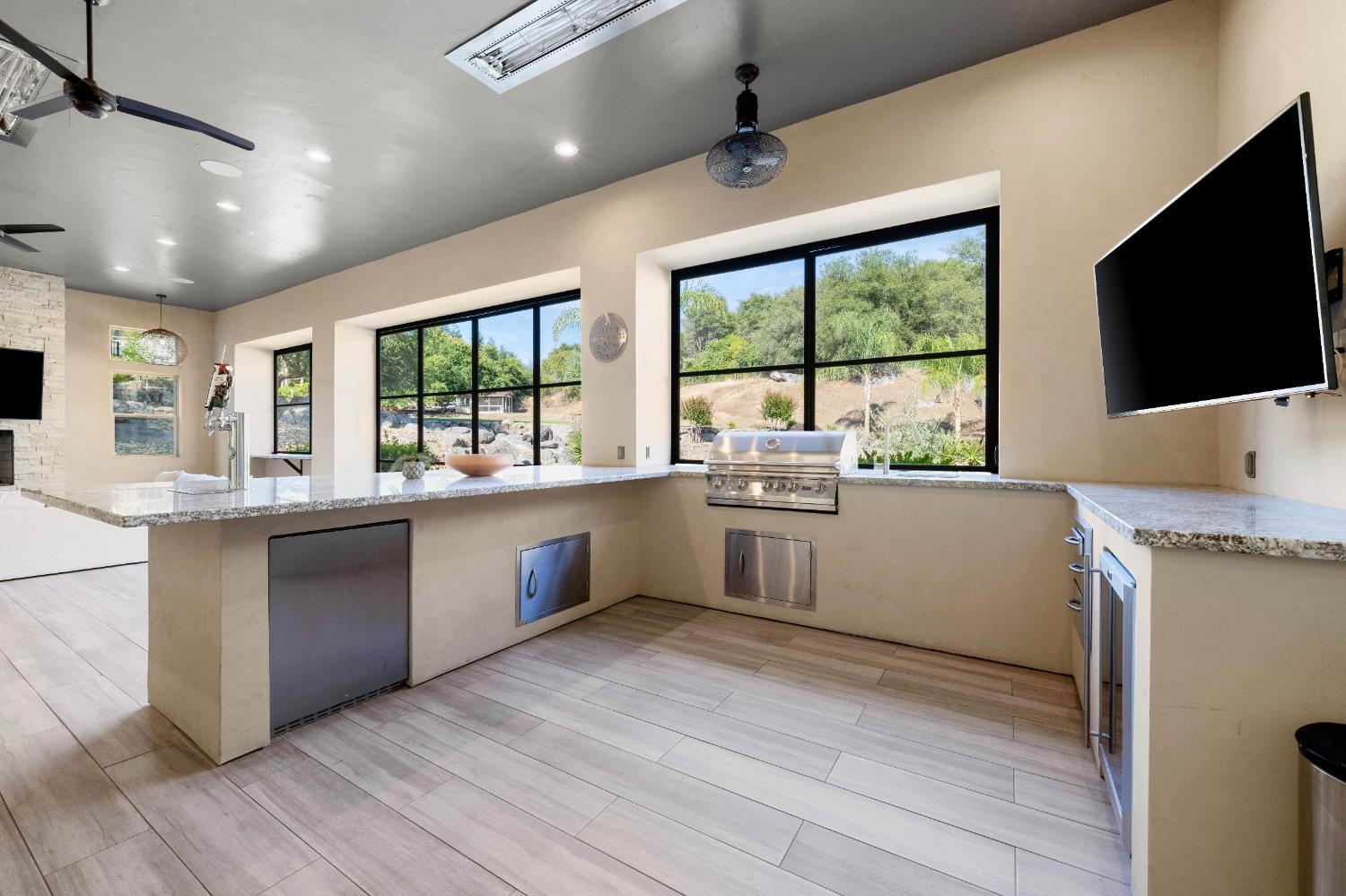 Loomis, California, 95650, United States, 5 Bedrooms Bedrooms, ,6 BathroomsBathrooms,Residential,For Sale,2003238