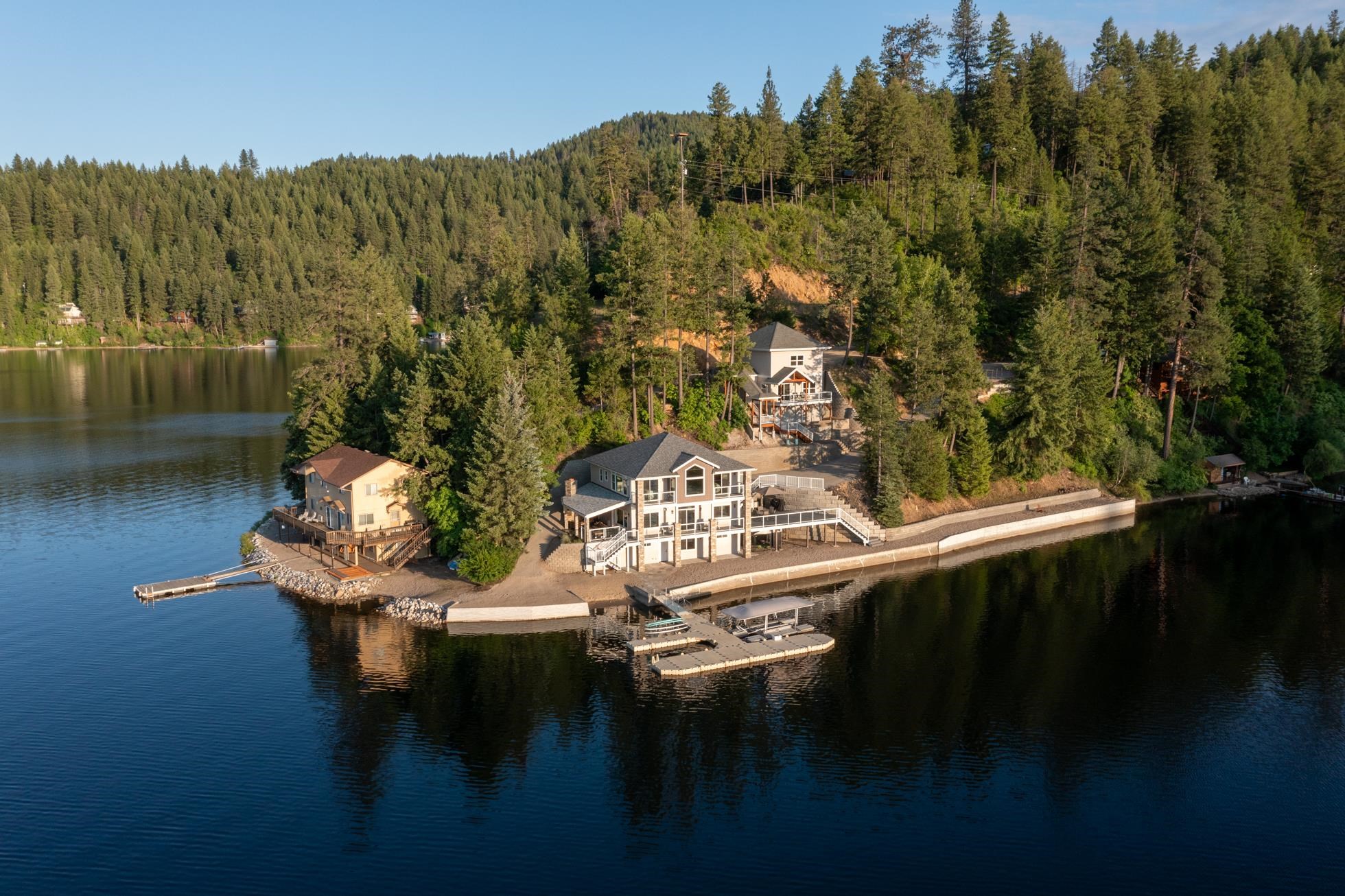 Loon Lake, Washington, 99148, United States, 5 Bedrooms Bedrooms, ,5 BathroomsBathrooms,Residential,For Sale,1924422