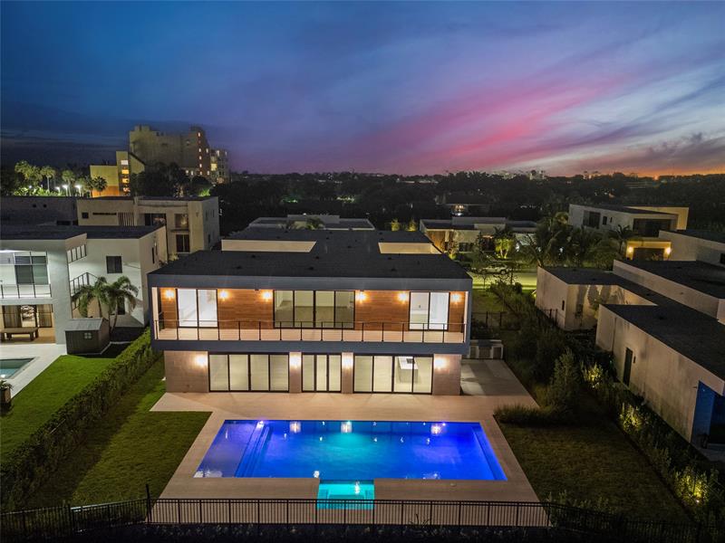 Weston, Florida, 33326, United States, 5 Bedrooms Bedrooms, ,10 BathroomsBathrooms,Residential,For Sale,1925286