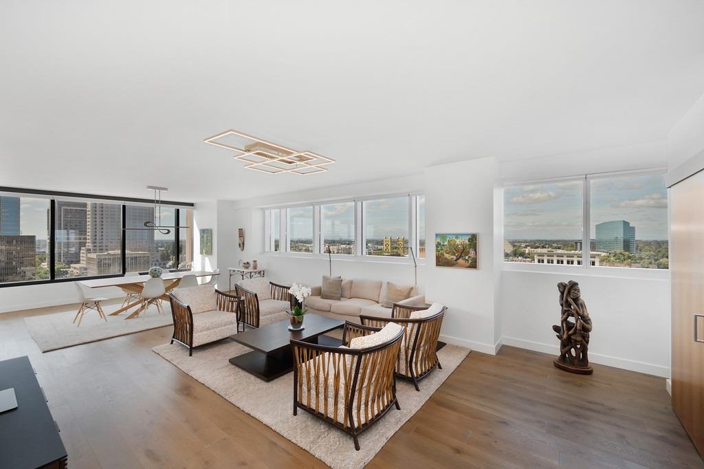 Sacramento, California, 95814, United States, 2 Bedrooms Bedrooms, ,3 BathroomsBathrooms,Residential,For Sale,1905892