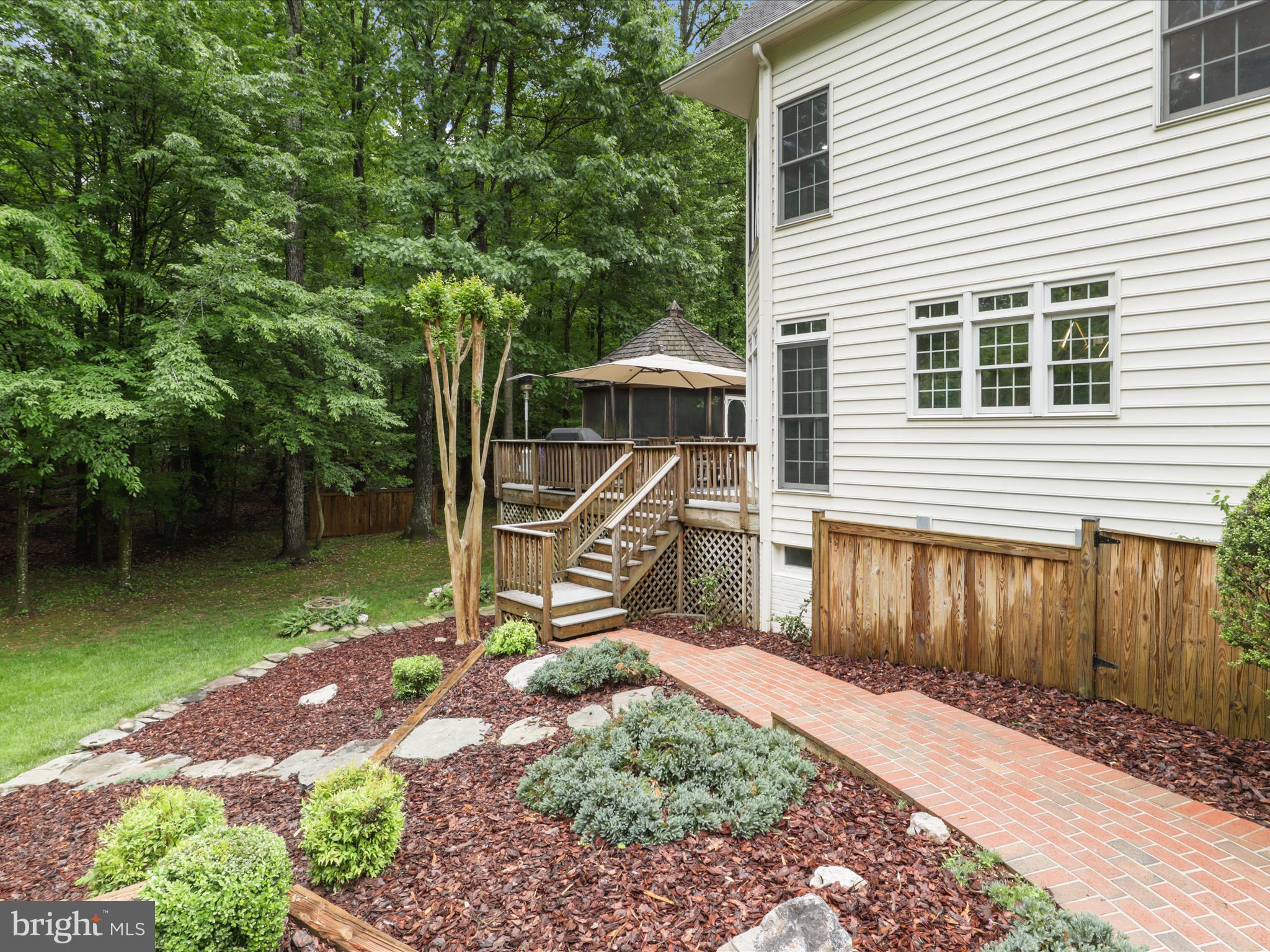 Fairfax Station, Virginia, 22039, United States, 5 Bedrooms Bedrooms, ,6 BathroomsBathrooms,Residential,For Sale,1810572