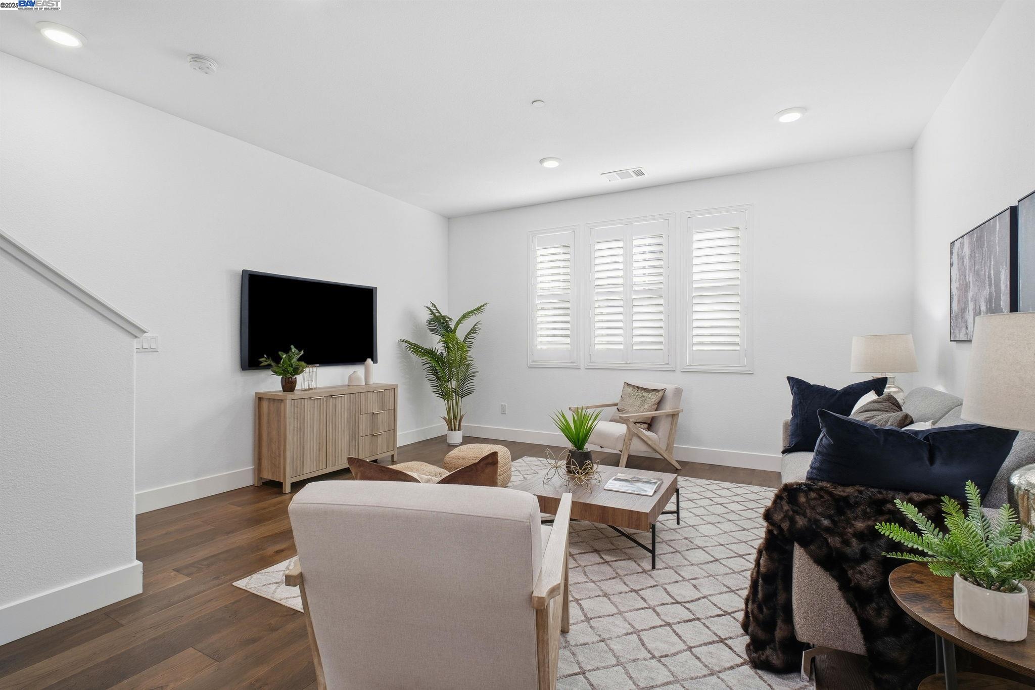 Fremont, California, 94539, United States, 3 Bedrooms Bedrooms, ,3 BathroomsBathrooms,Residential,For Sale,1995689