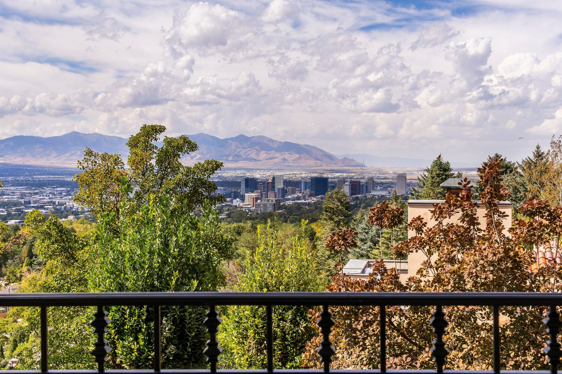  Fully Remodeled Colonial in Prestigious Federal Heights on a Large ~3/4 acre lot - 物件實景