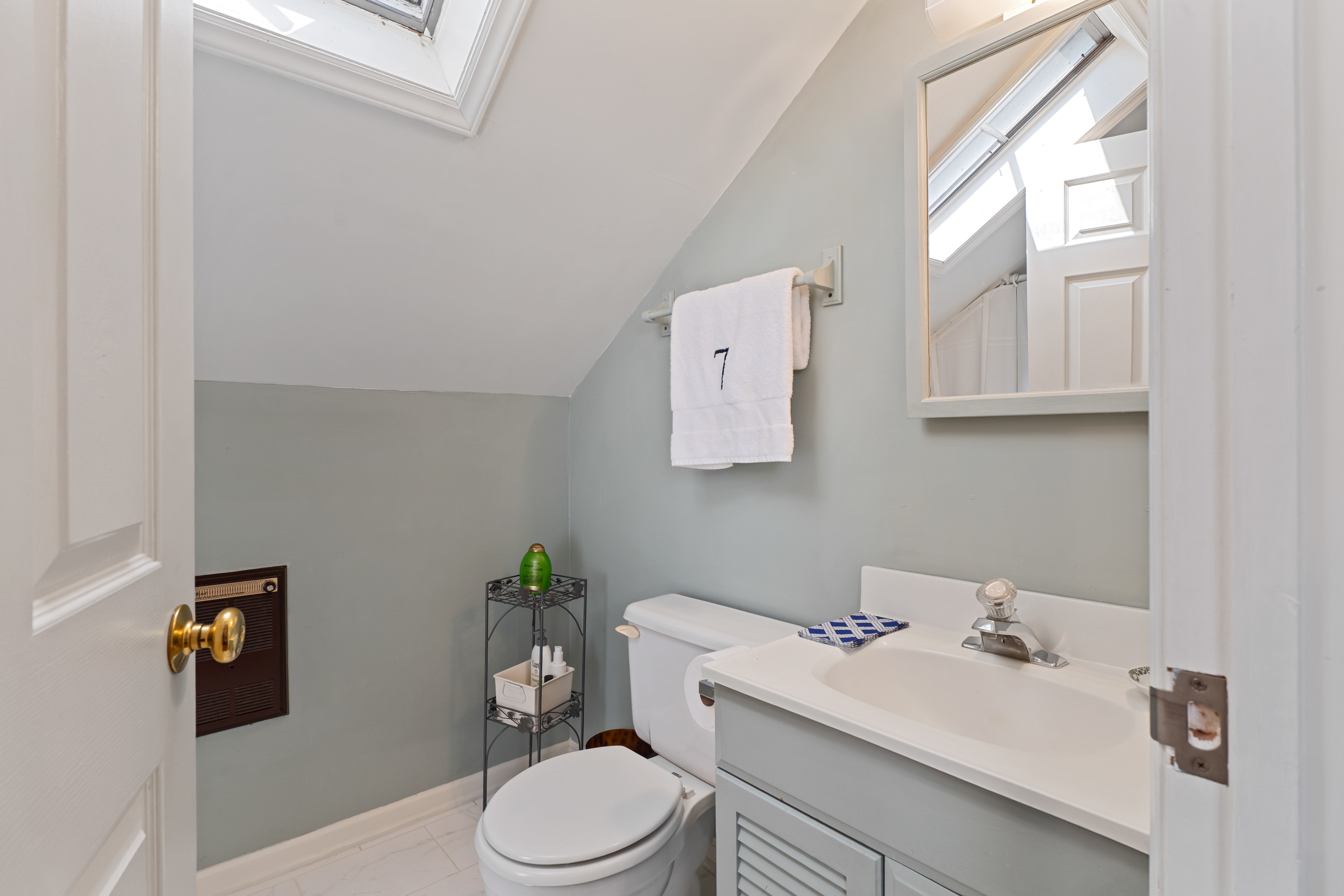  5614 Hot Springs Rd - 物件實景