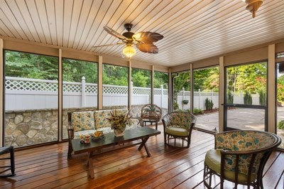 Young Harris, Georgia, 30582, United States, 2 Bedrooms Bedrooms, ,3 BathroomsBathrooms,Residential,For Sale,1940477