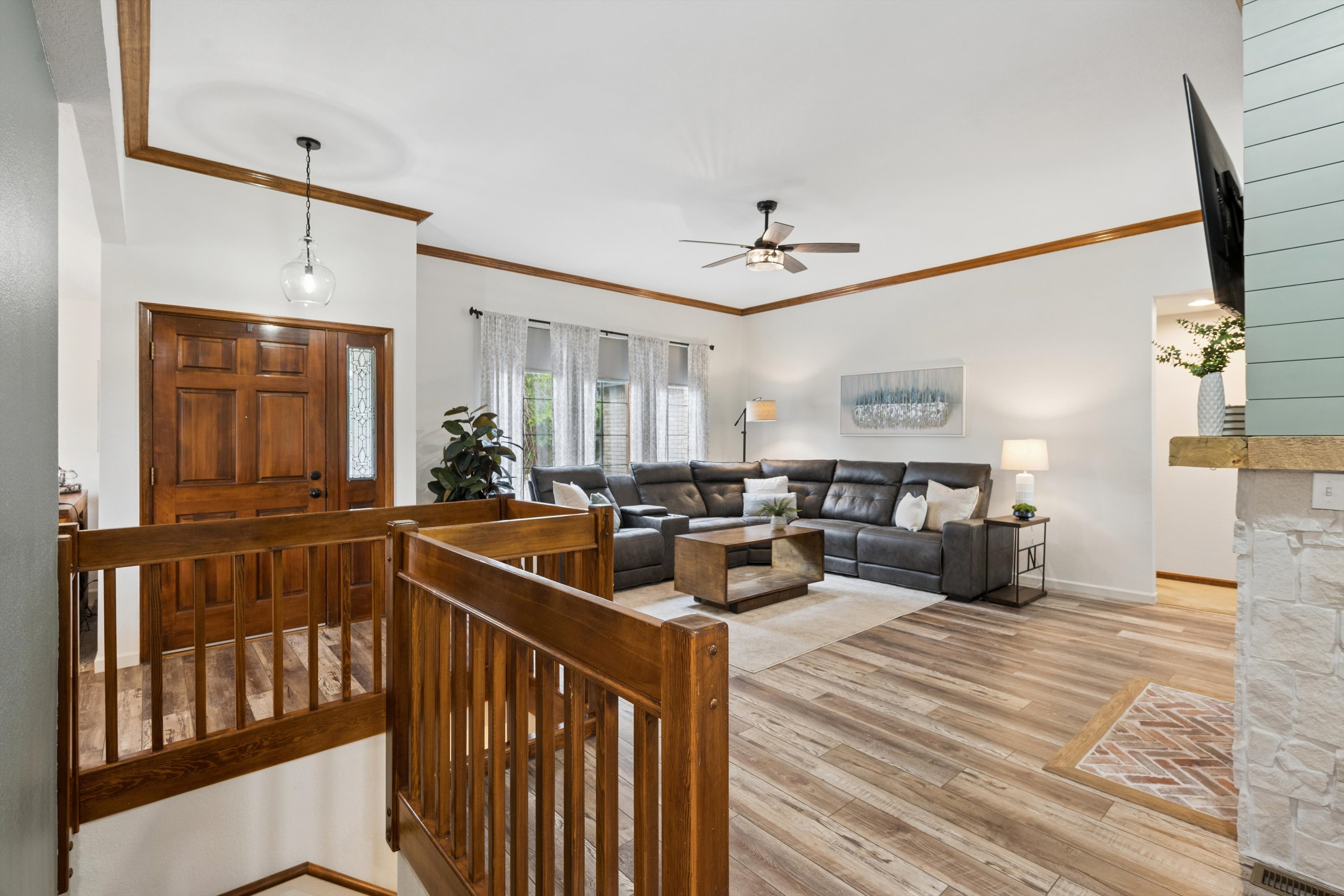  Thoughtfully Updated and Beautifully Maintained Ranch-Style Residence - 物件實景