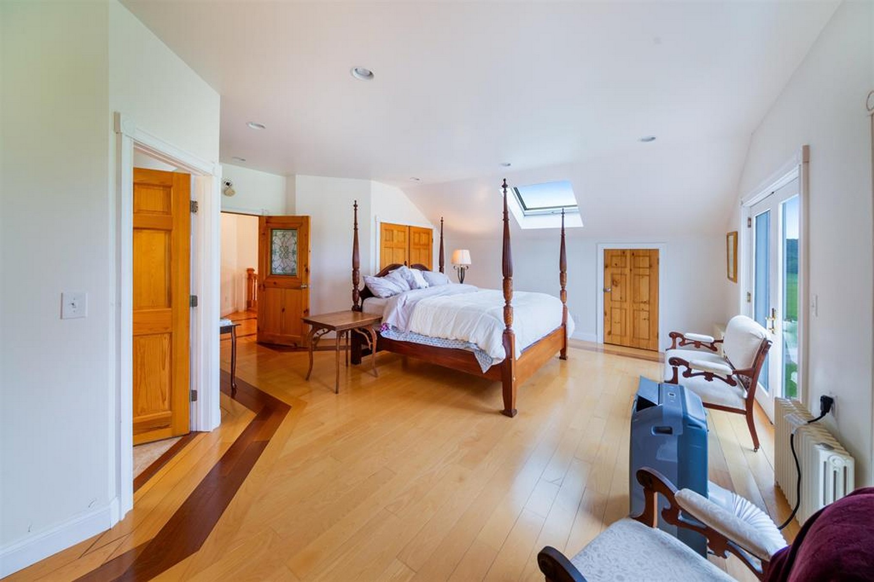  957 Pleasant Valley Road - 物件實景