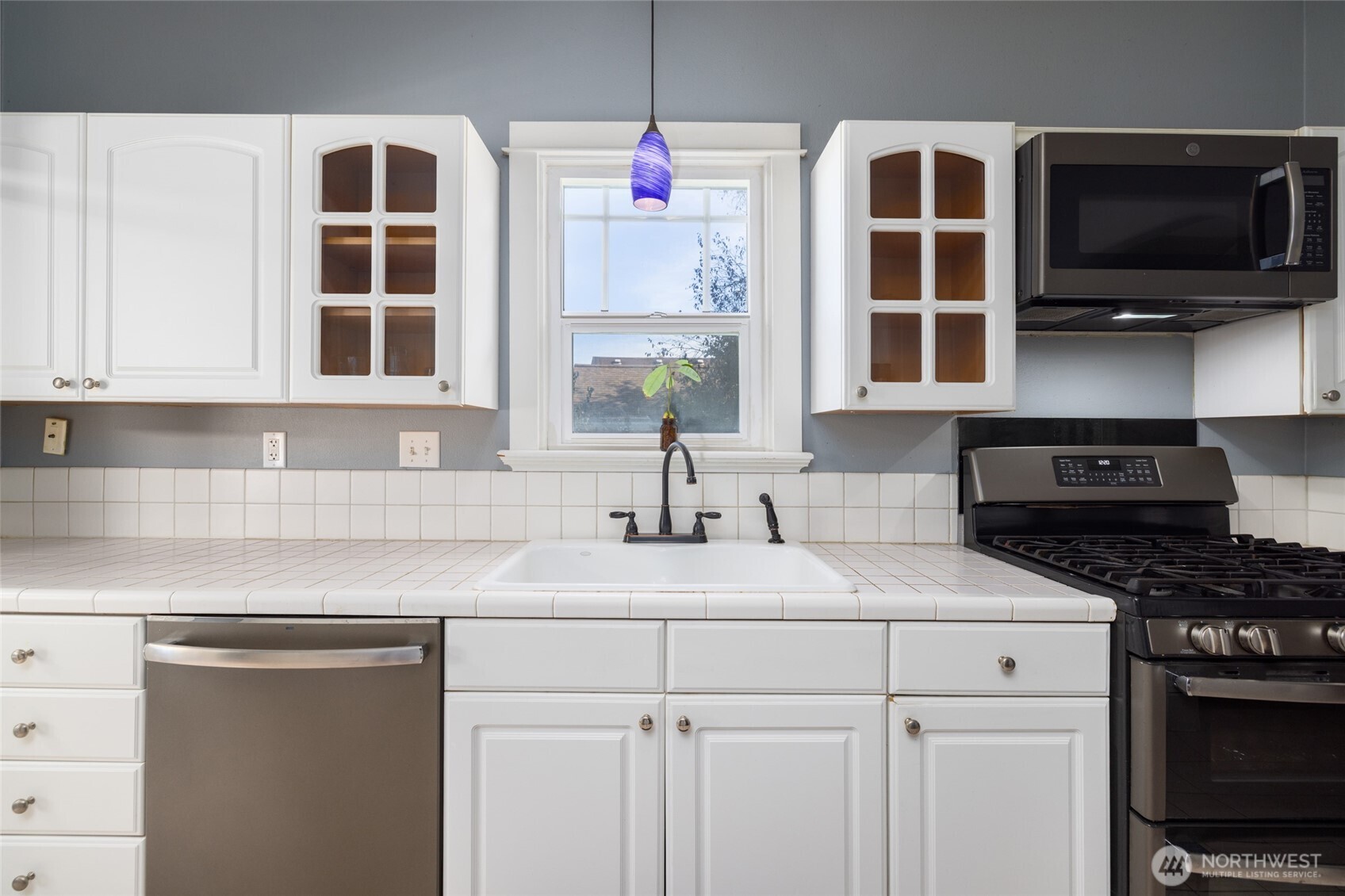 Anacortes, Washington, 98221, United States, 3 Bedrooms Bedrooms, ,1 BathroomBathrooms,Residential,For Sale,2009664