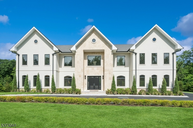 Livingston Twp., New Jersey, 07039, United States, 7 Bedrooms Bedrooms, ,9 BathroomsBathrooms,Residential,For Sale,1903454
