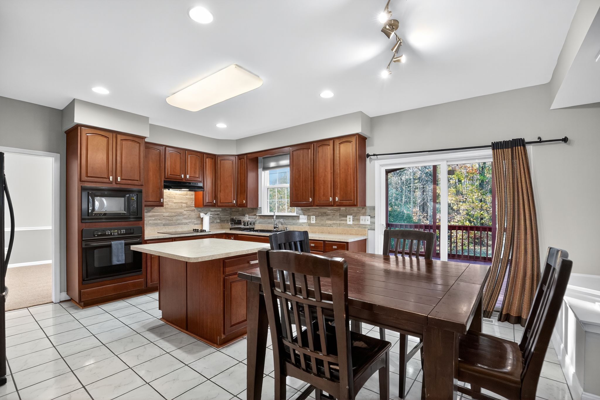 Lexington Park, Maryland, 20653, United States, 5 Bedrooms Bedrooms, ,4 BathroomsBathrooms,Residential,For Sale,1991726