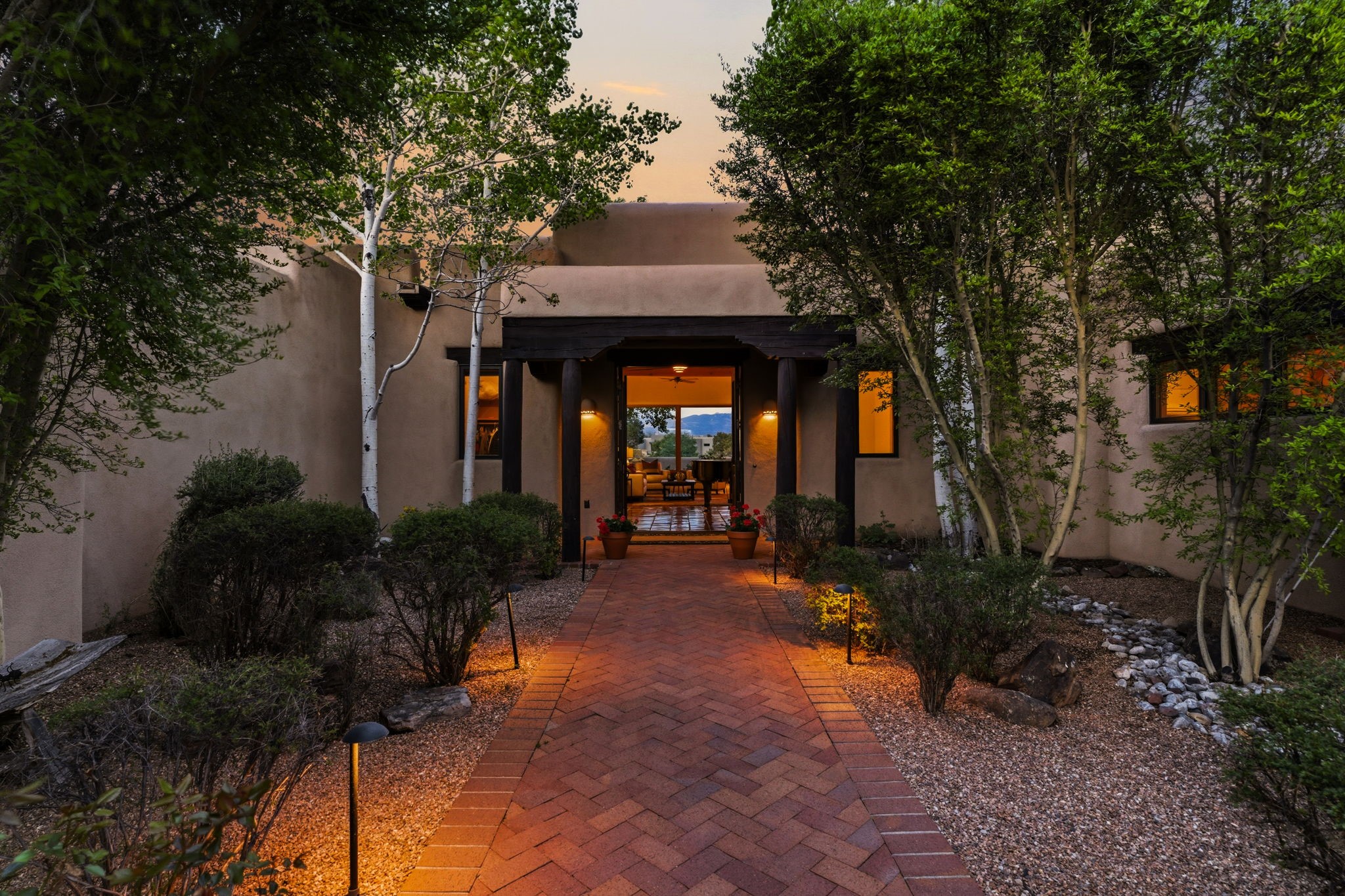  8 Ridgetop Circle - 物件實景