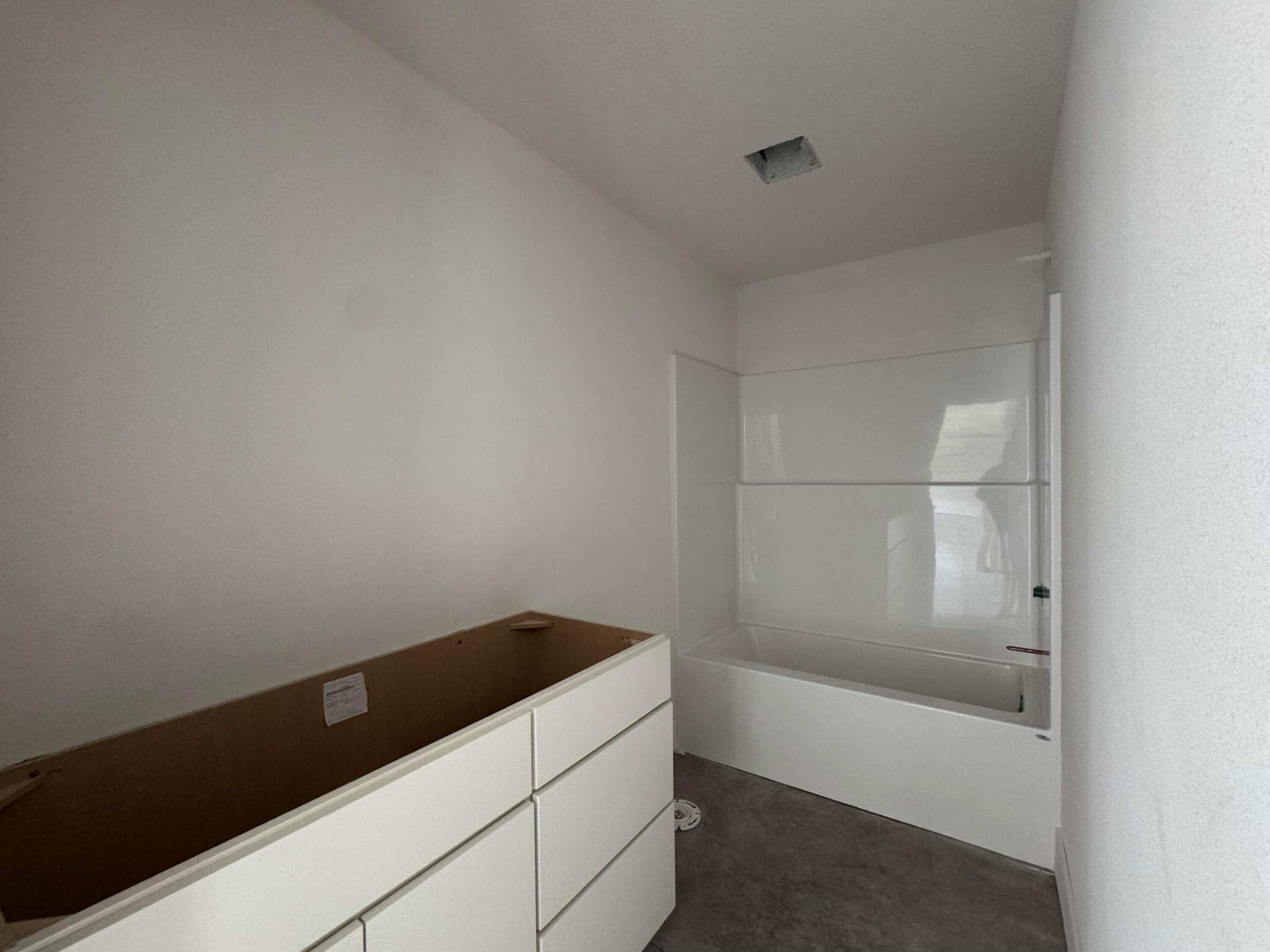 Johnston, Iowa, 50131, United States, 2 Bedrooms Bedrooms, ,3 BathroomsBathrooms,Residential,For Sale,1845124
