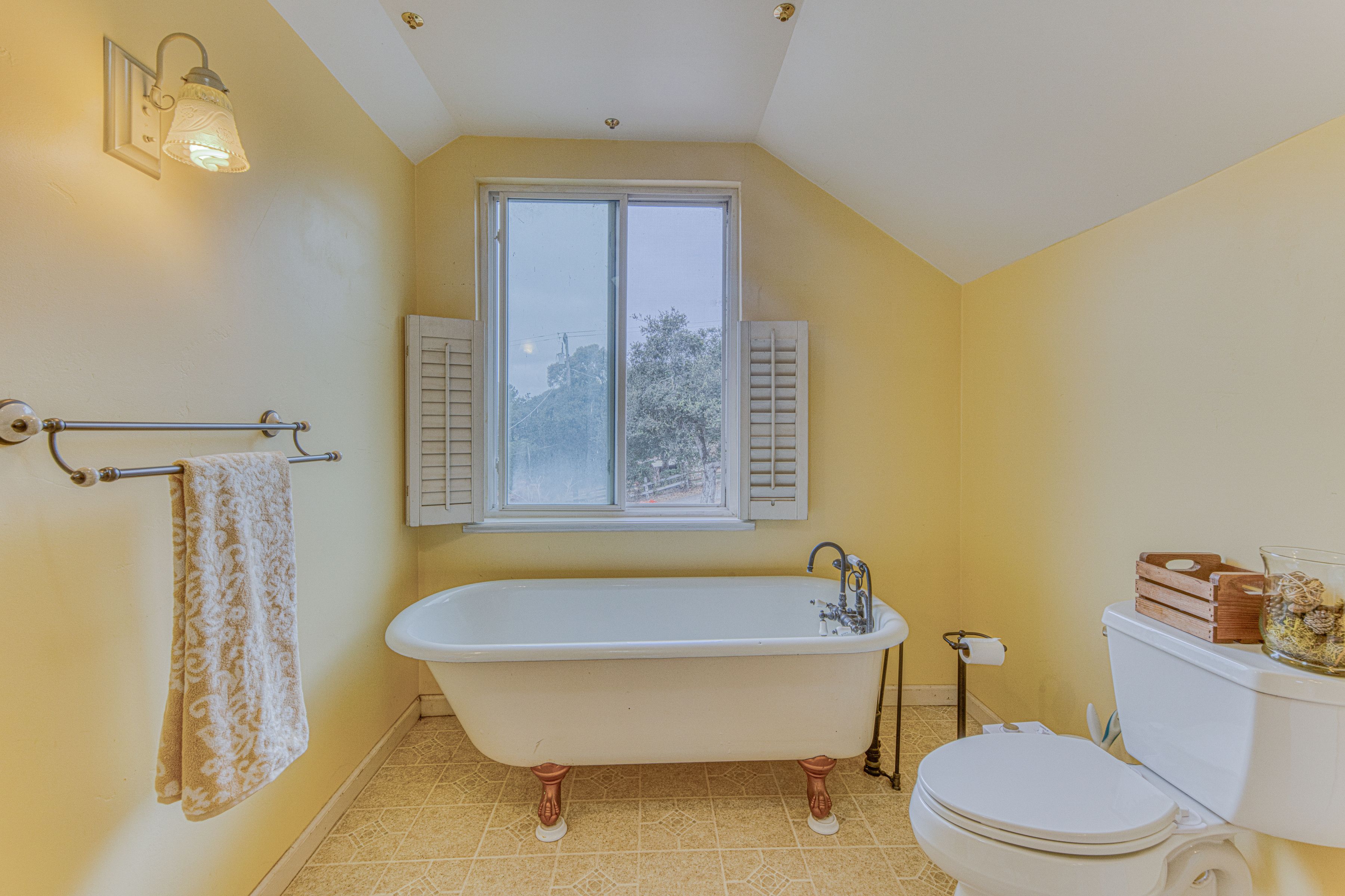  501 Maher Road #A, Royal Oaks - 物件實景
