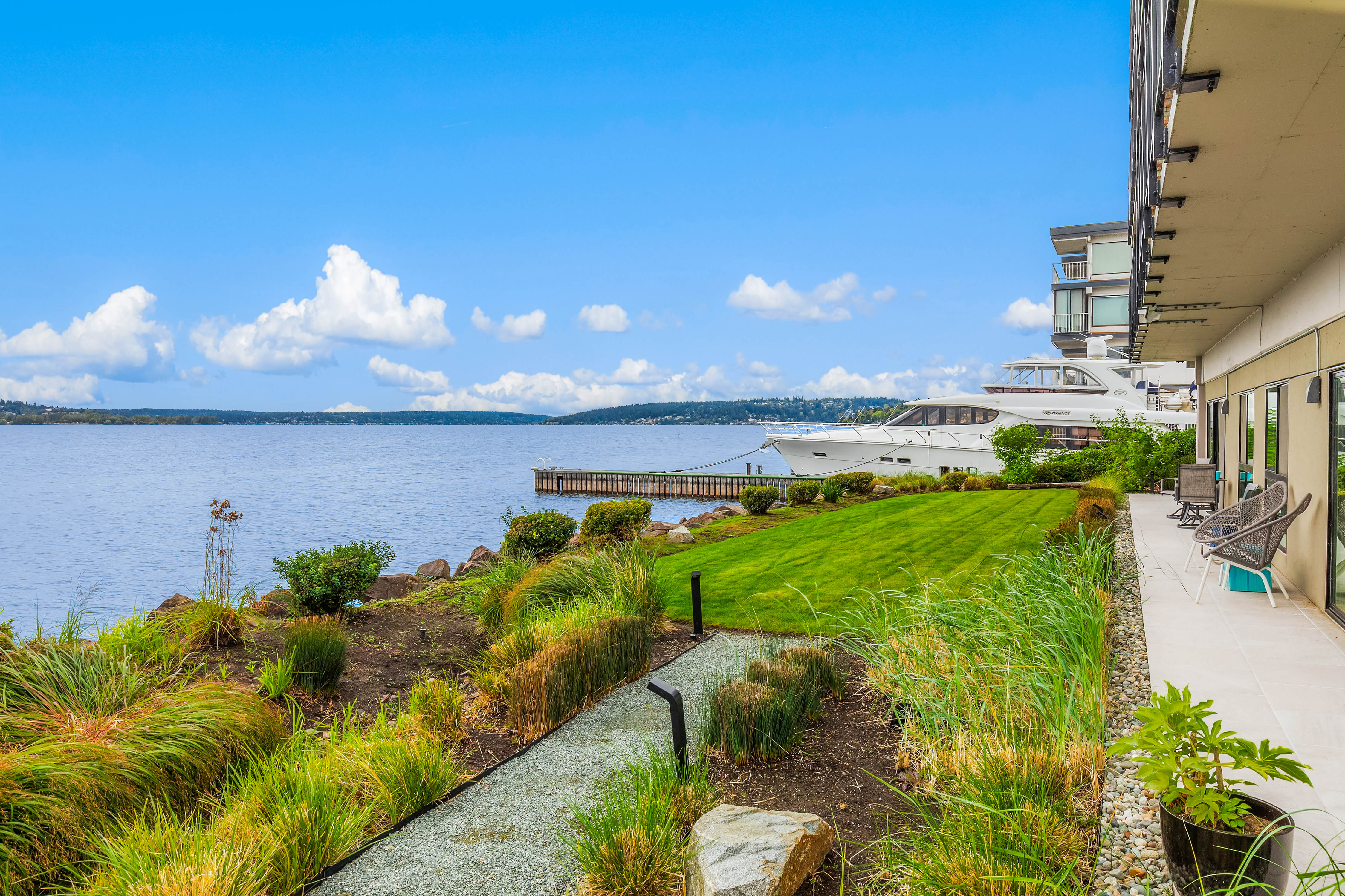  6401 Lake Washington Blvd NE Unit #307, Kirkland, WA 98033 - 物件實景